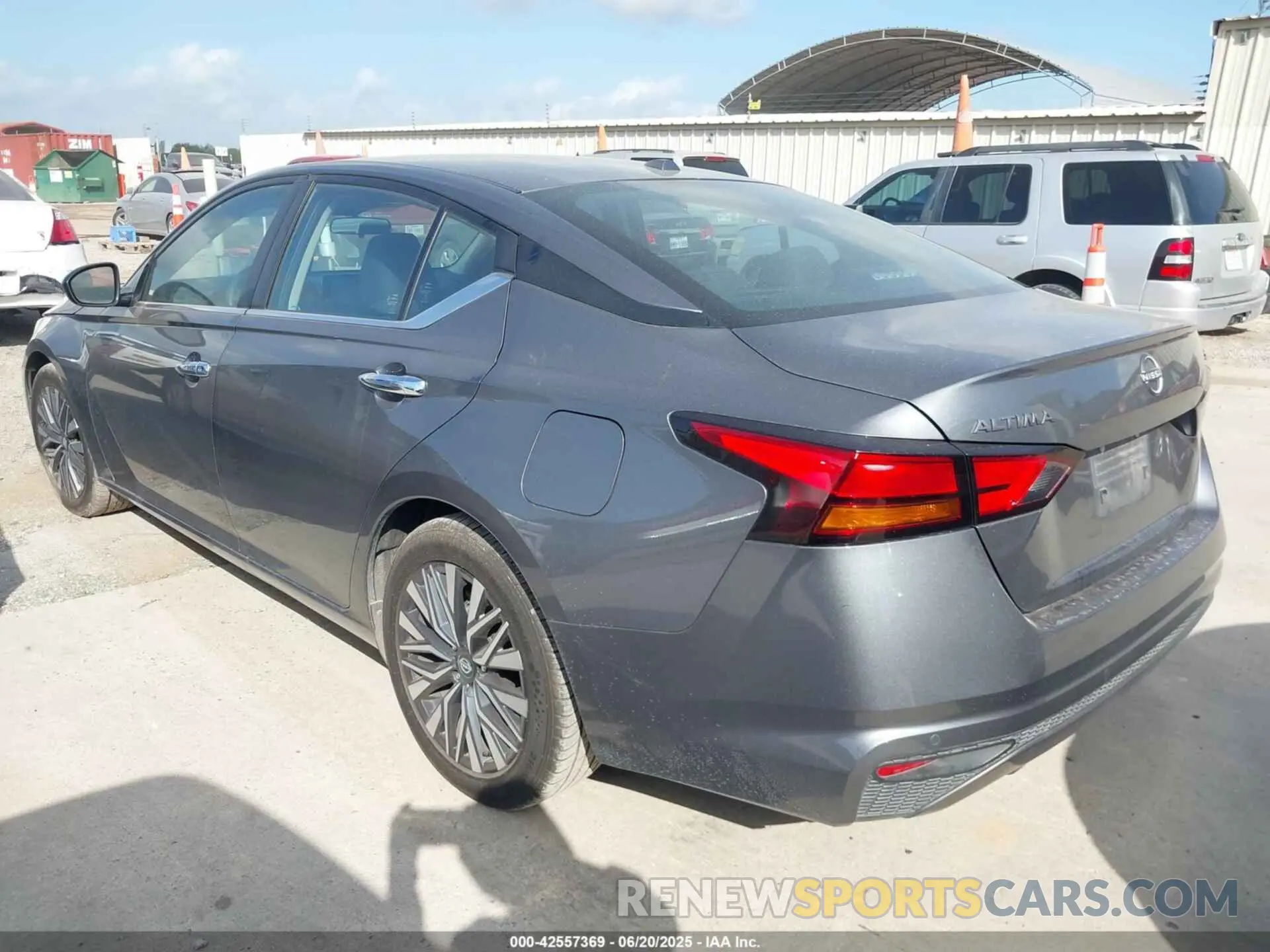 3 Photograph of a damaged car 1N4BL4DV8RN318659 NISSAN ALTIMA 2024