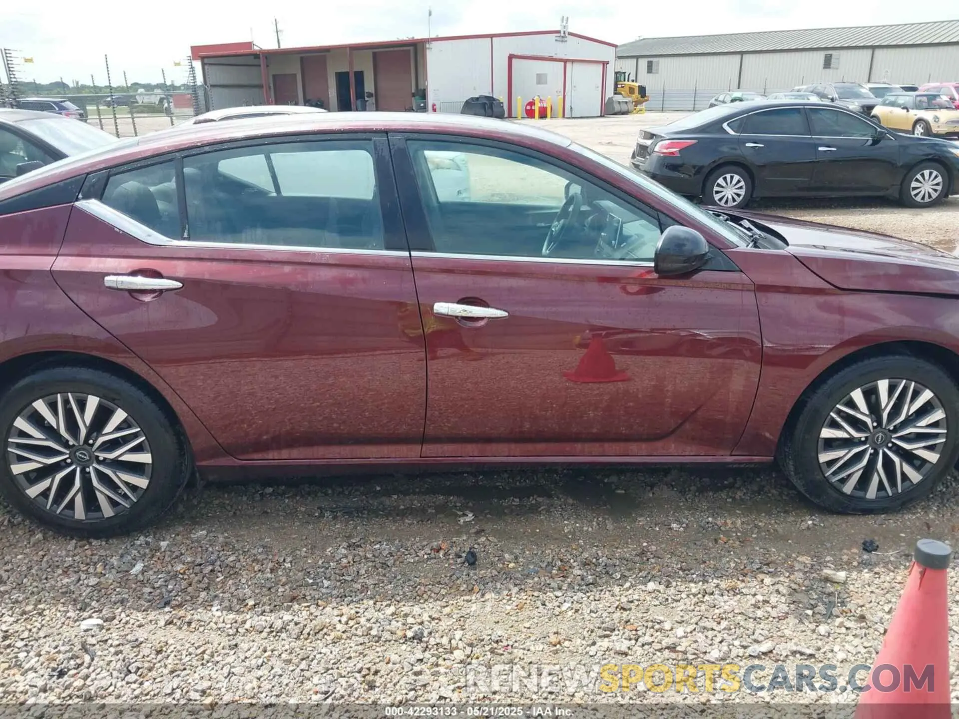 13 Photograph of a damaged car 1N4BL4DV8RN319729 NISSAN ALTIMA 2024