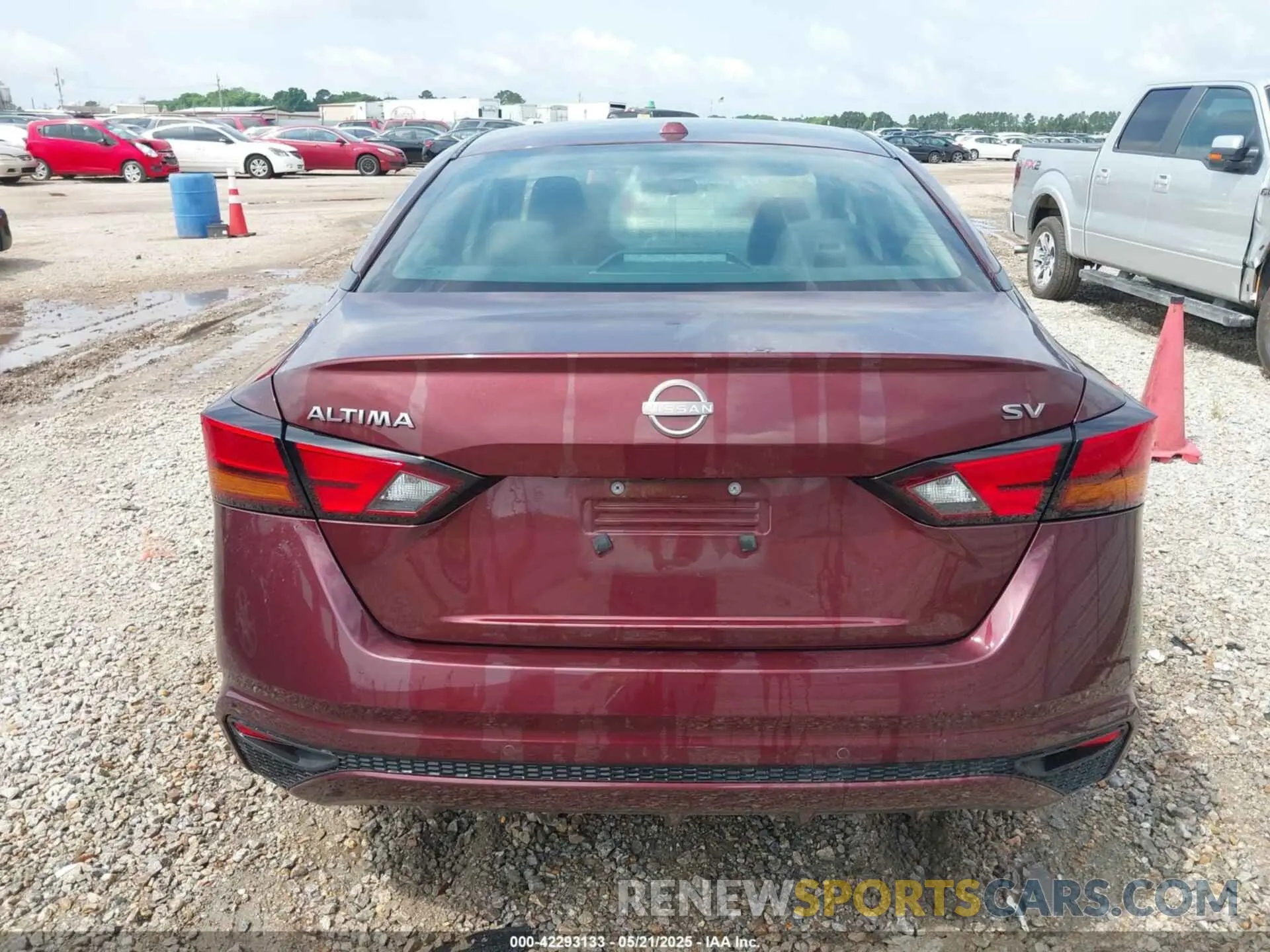 16 Photograph of a damaged car 1N4BL4DV8RN319729 NISSAN ALTIMA 2024