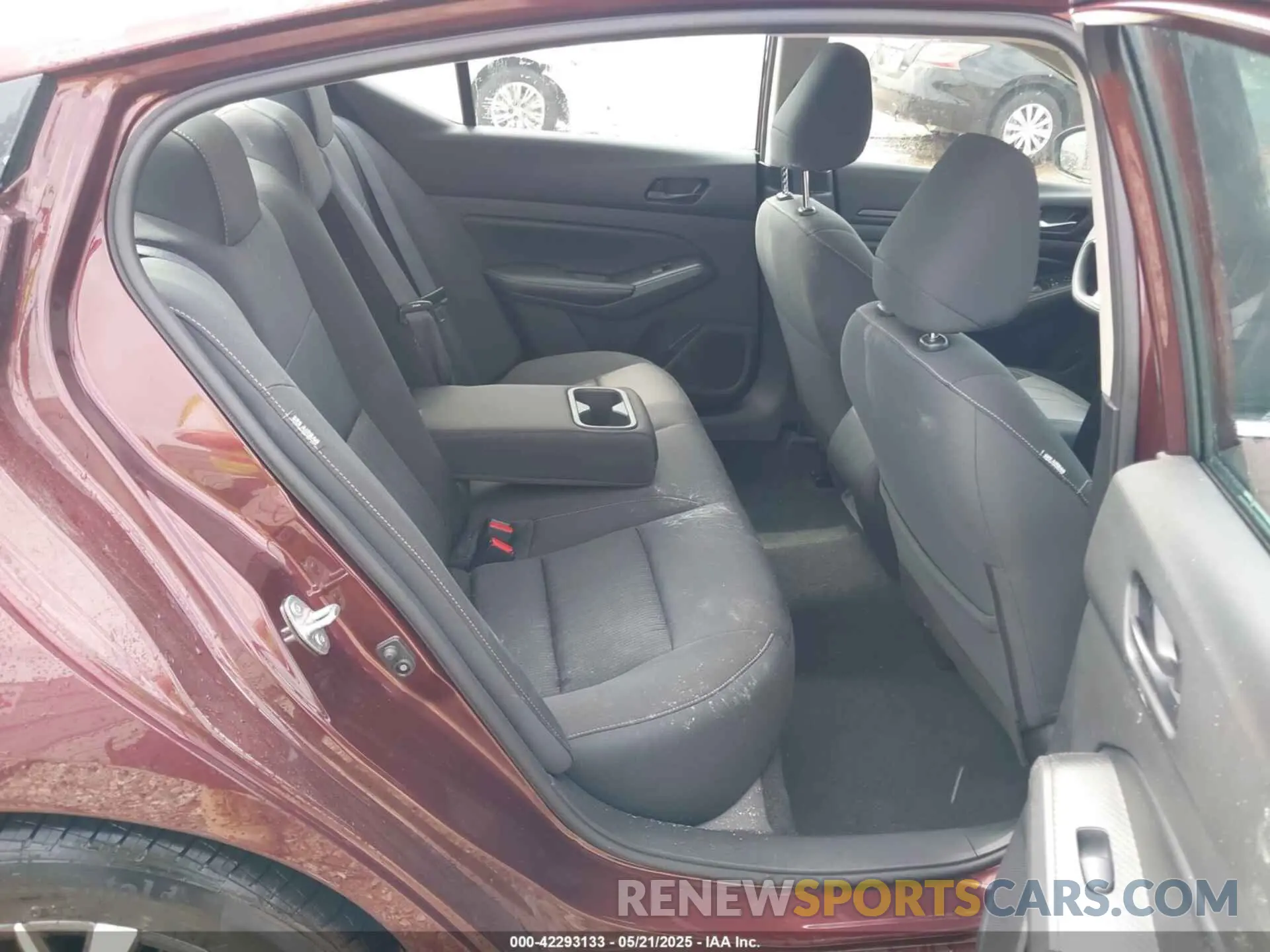 8 Photograph of a damaged car 1N4BL4DV8RN319729 NISSAN ALTIMA 2024