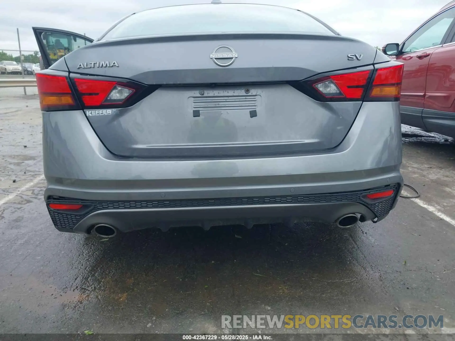 18 Photograph of a damaged car 1N4BL4DV8RN333100 NISSAN ALTIMA 2024