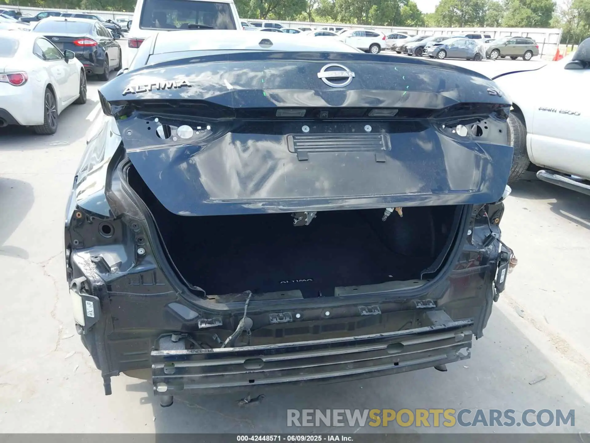 6 Photograph of a damaged car 1N4BL4DV8RN347255 NISSAN ALTIMA 2024