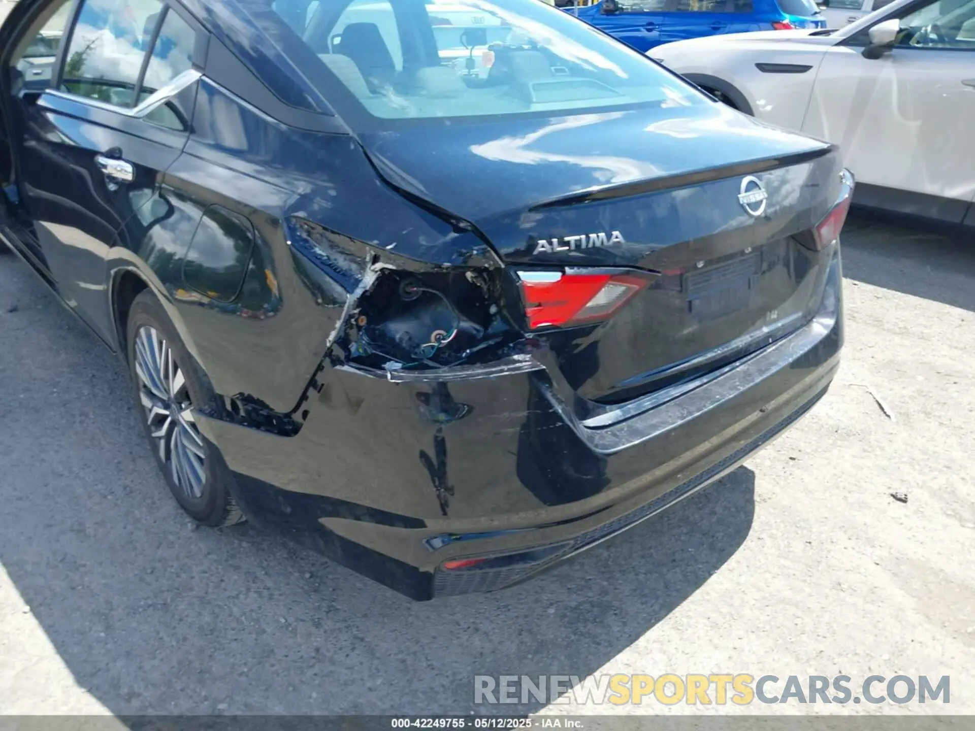 19 Photograph of a damaged car 1N4BL4DV8RN349488 NISSAN ALTIMA 2024