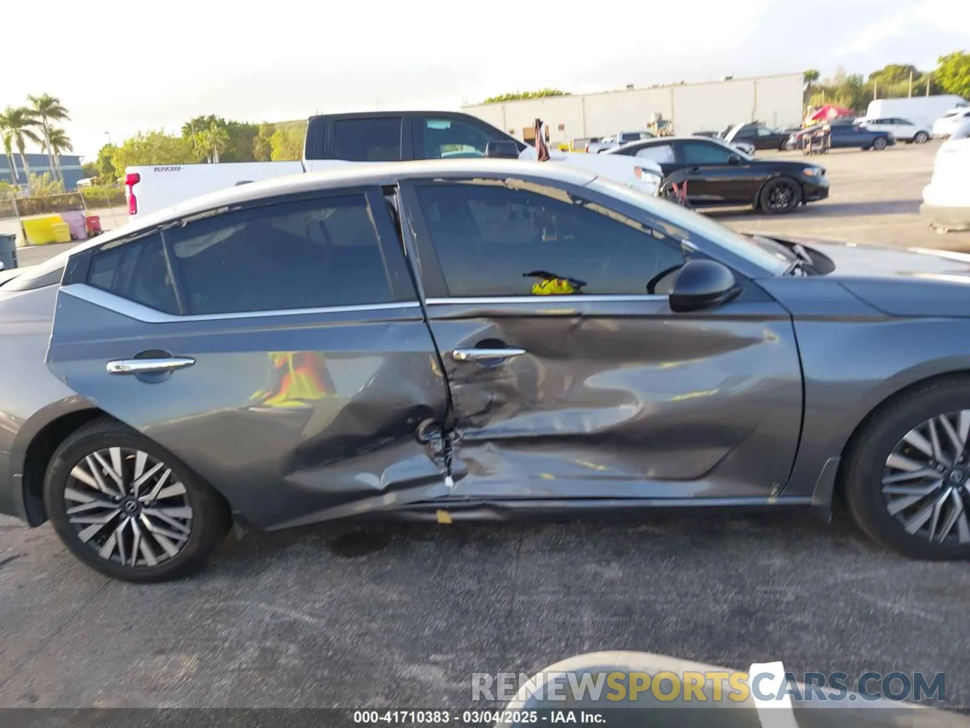 13 Photograph of a damaged car 1N4BL4DV8RN368333 NISSAN ALTIMA 2024