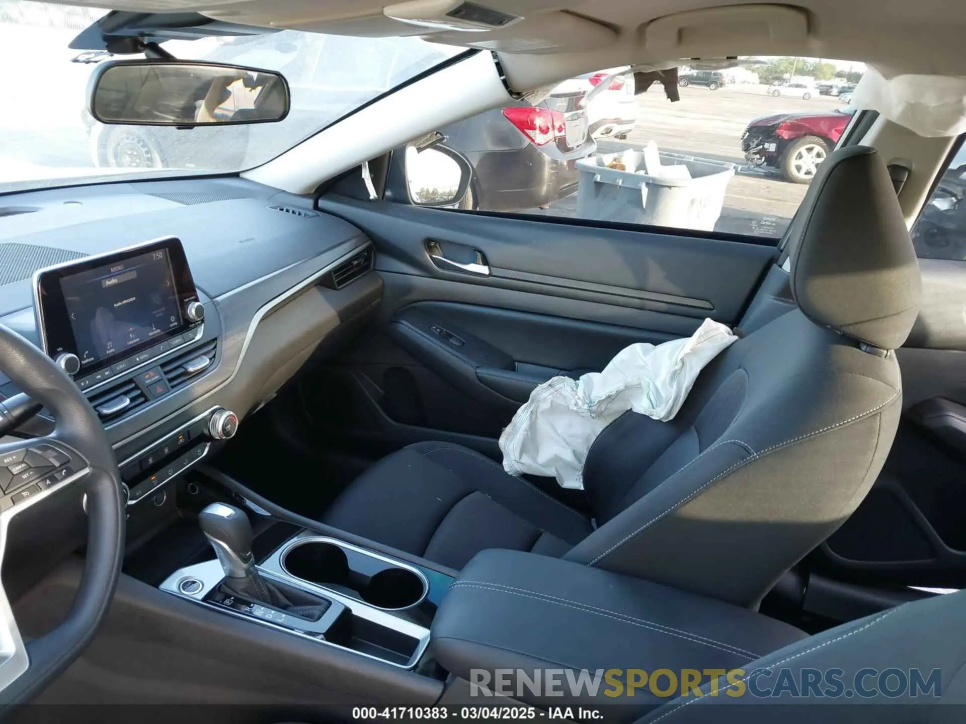 5 Photograph of a damaged car 1N4BL4DV8RN368333 NISSAN ALTIMA 2024