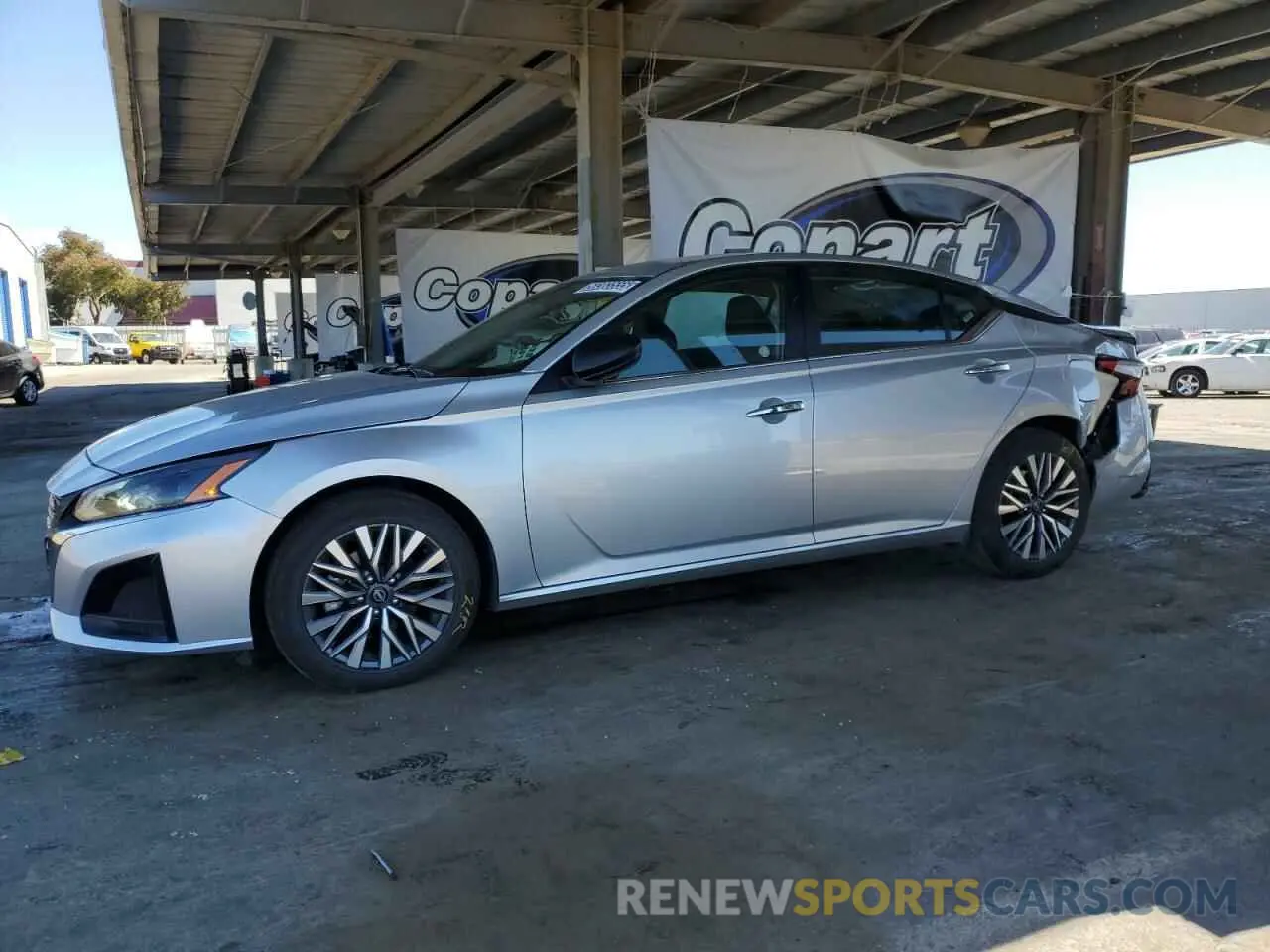 1 Photograph of a damaged car 1N4BL4DV8RN375315 NISSAN ALTIMA 2024