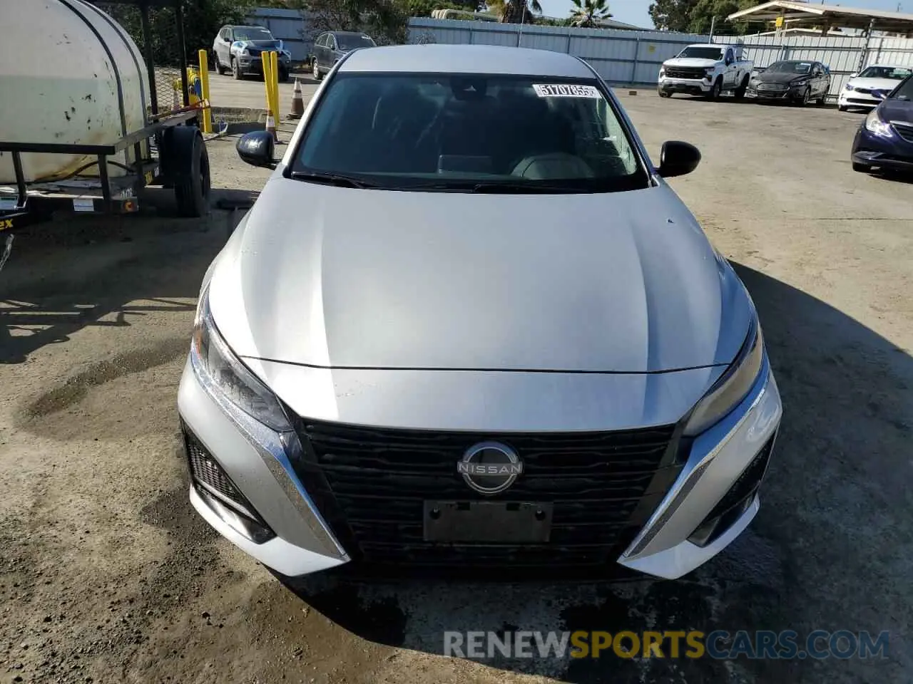5 Photograph of a damaged car 1N4BL4DV8RN375427 NISSAN ALTIMA 2024