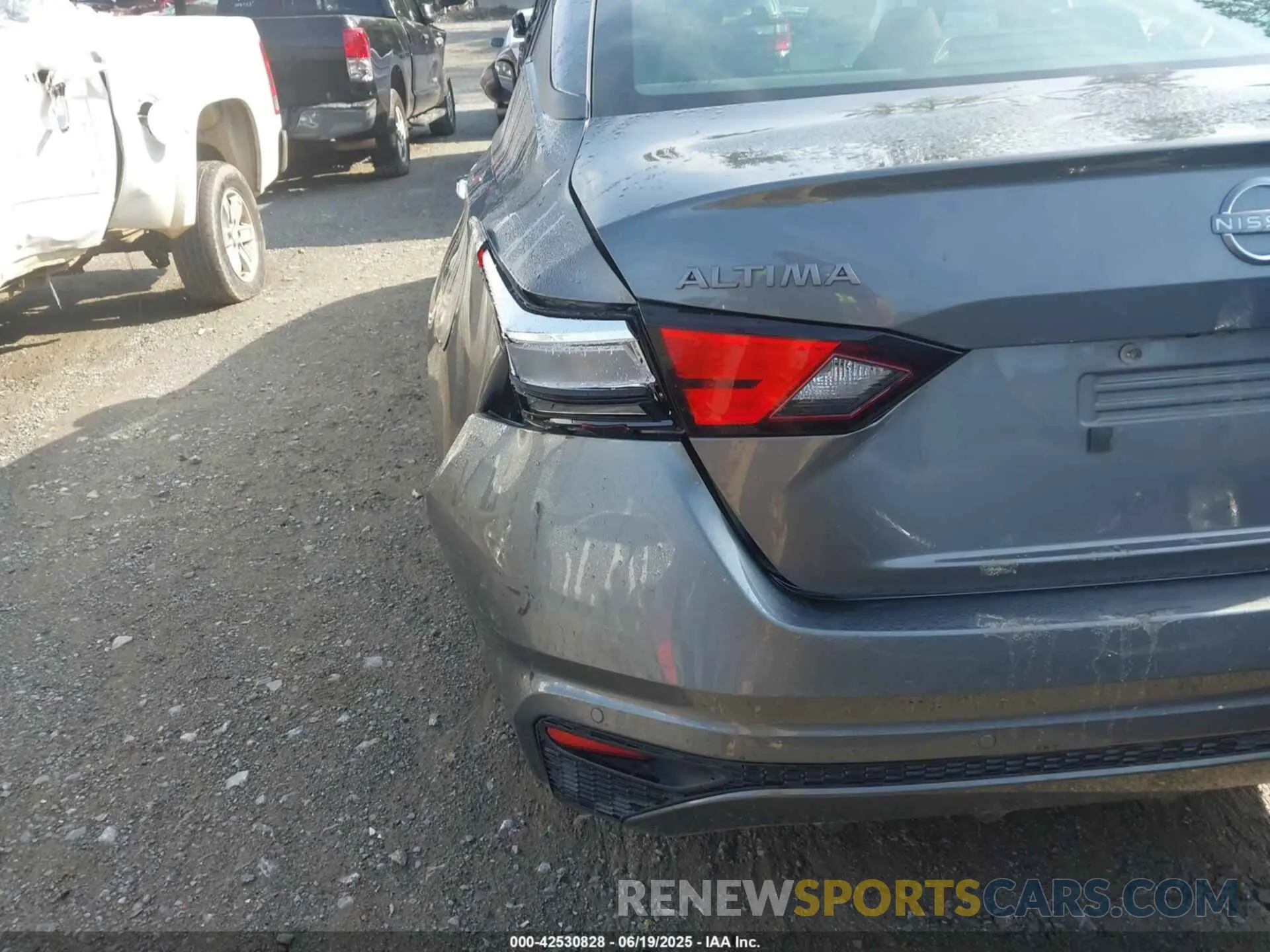 6 Photograph of a damaged car 1N4BL4DV8RN381776 NISSAN ALTIMA 2024