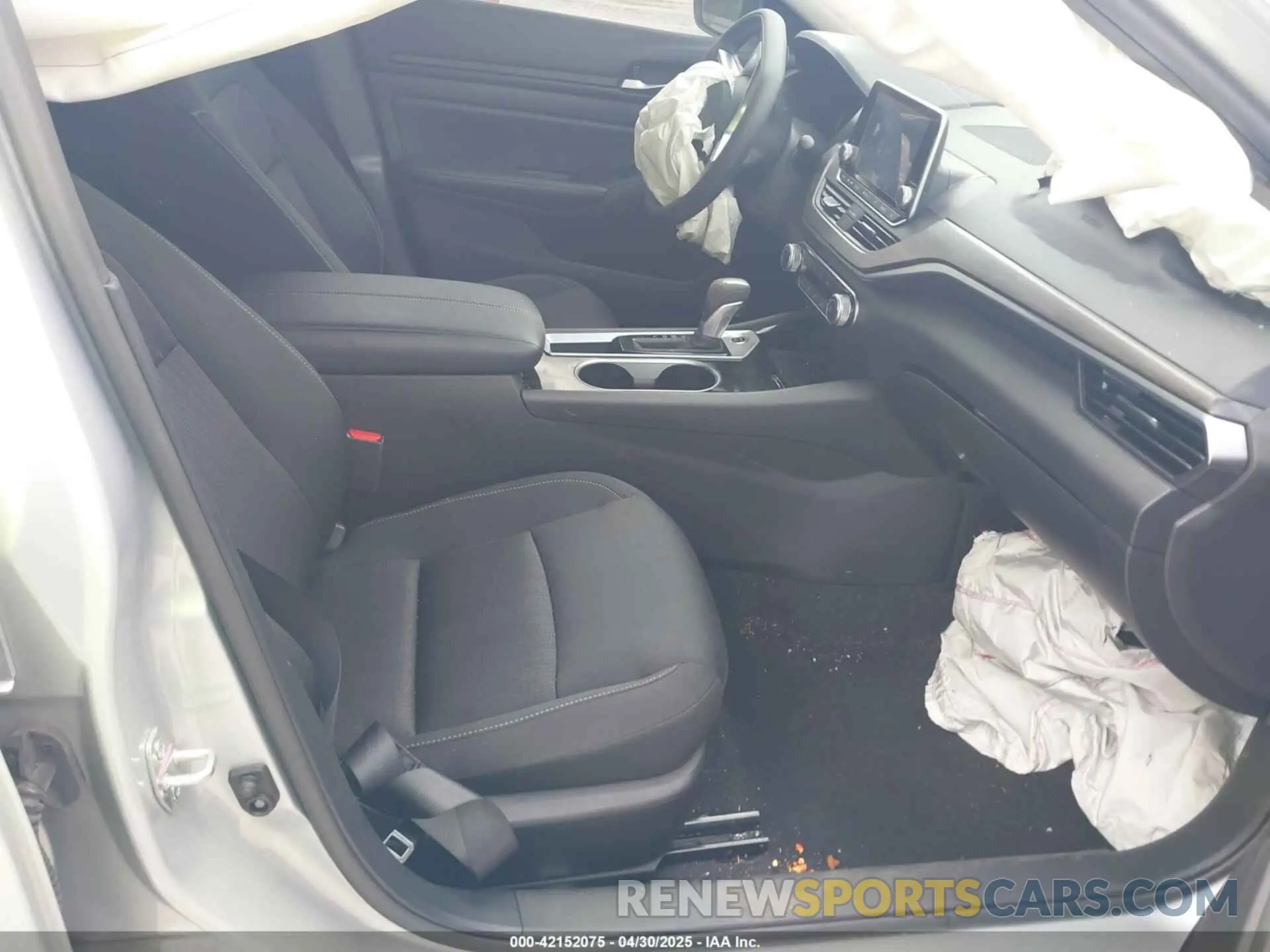 5 Photograph of a damaged car 1N4BL4DV8RN427073 NISSAN ALTIMA 2024