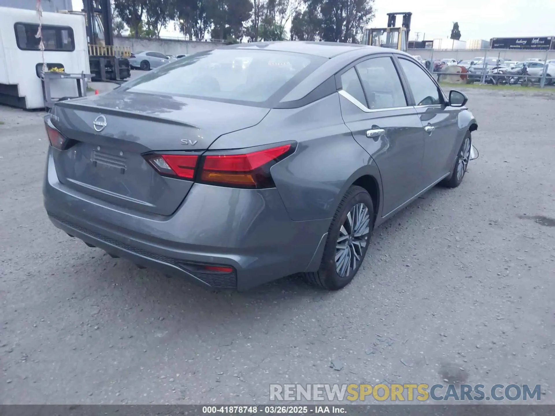 4 Photograph of a damaged car 1N4BL4DV8RN437442 NISSAN ALTIMA 2024