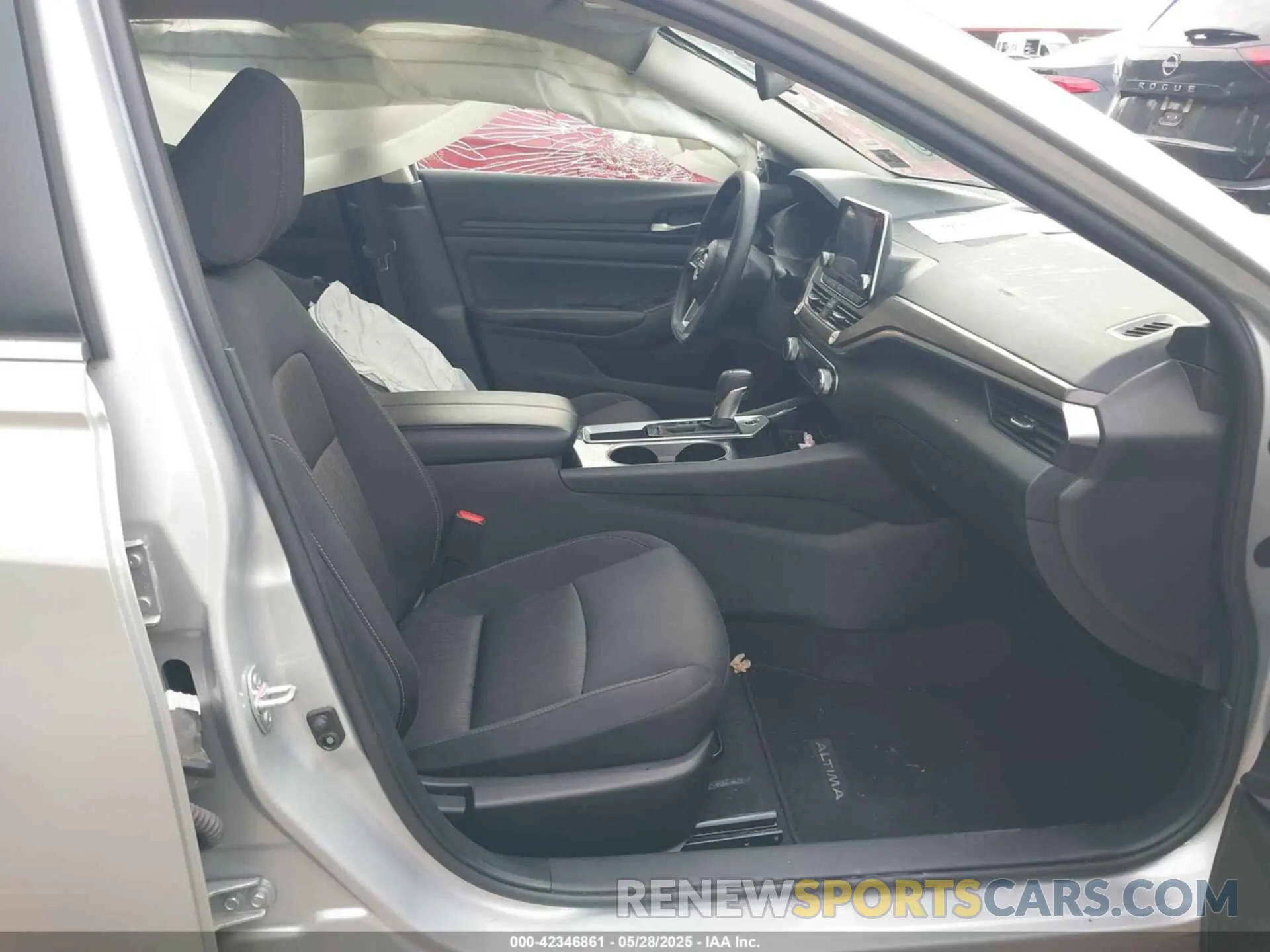 5 Photograph of a damaged car 1N4BL4DV9RN338239 NISSAN ALTIMA 2024