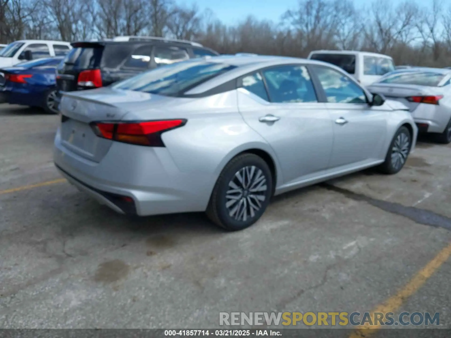 4 Photograph of a damaged car 1N4BL4DV9RN347104 NISSAN ALTIMA 2024
