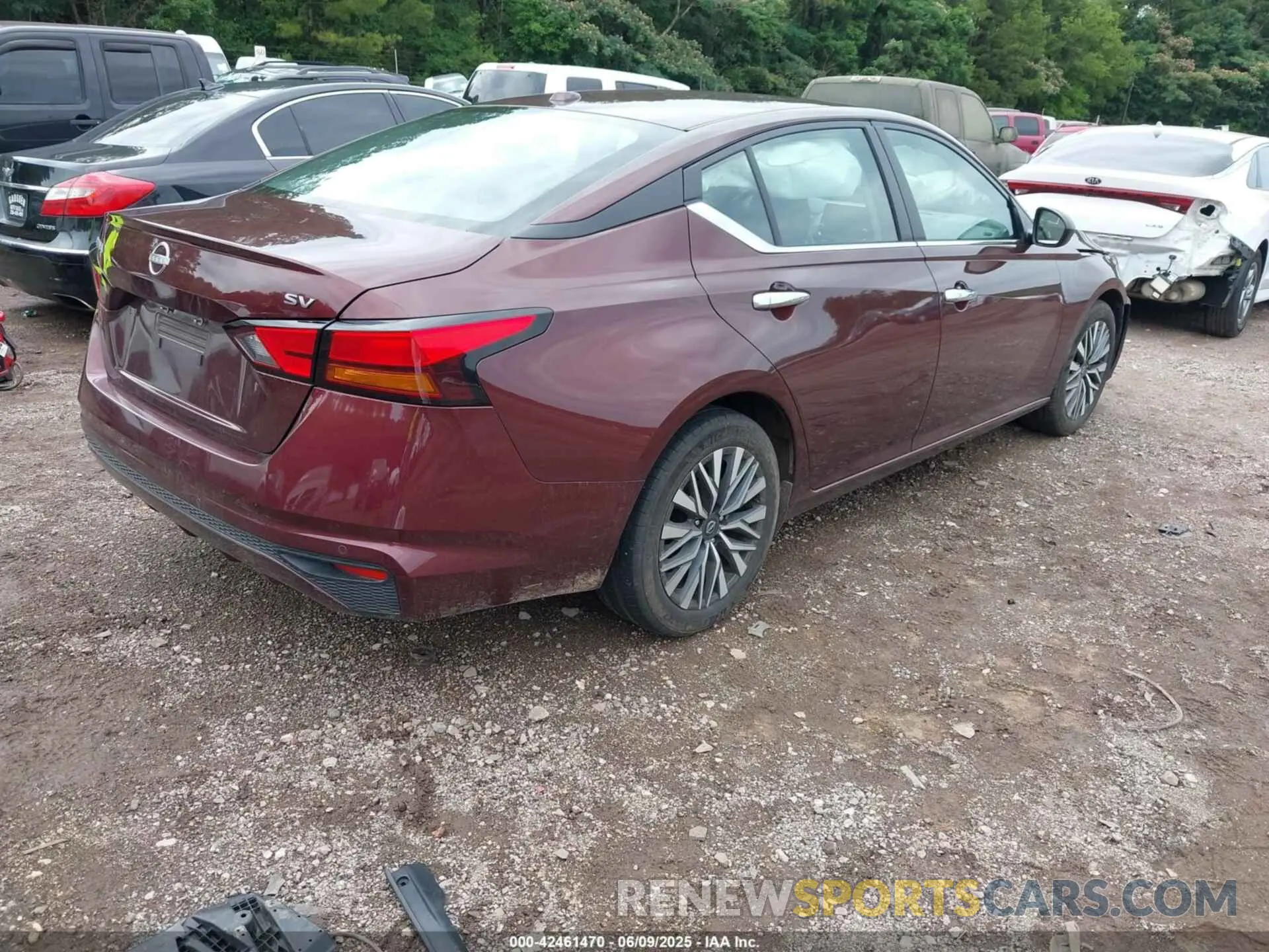 4 Photograph of a damaged car 1N4BL4DV9RN372620 NISSAN ALTIMA 2024