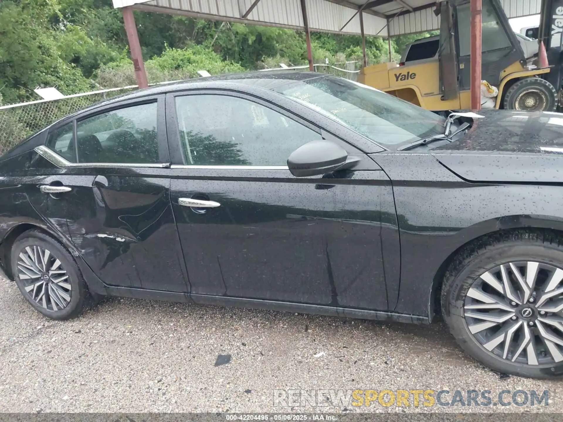 13 Photograph of a damaged car 1N4BL4DV9RN377820 NISSAN ALTIMA 2024