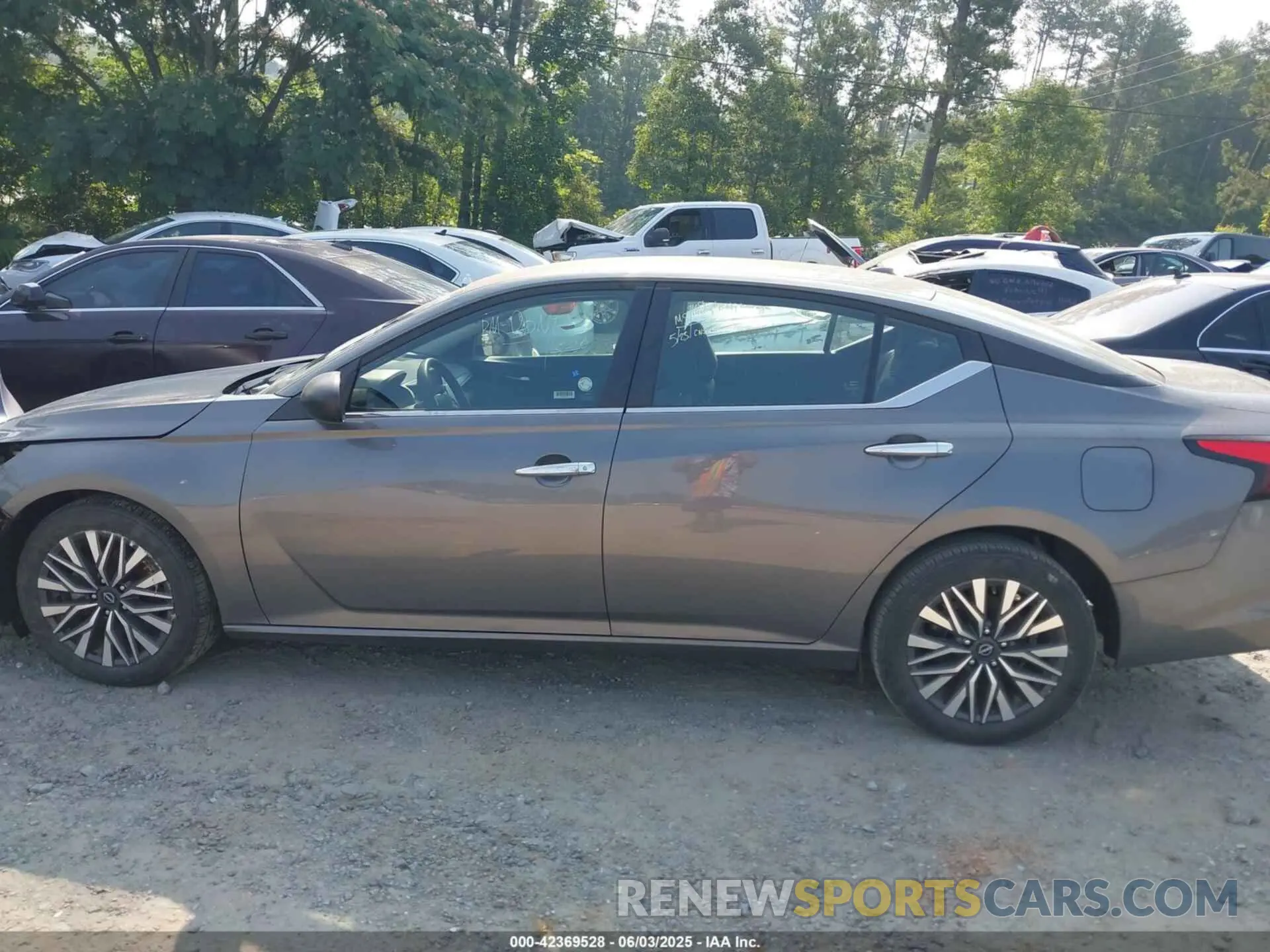 14 Photograph of a damaged car 1N4BL4DV9RN381317 NISSAN ALTIMA 2024