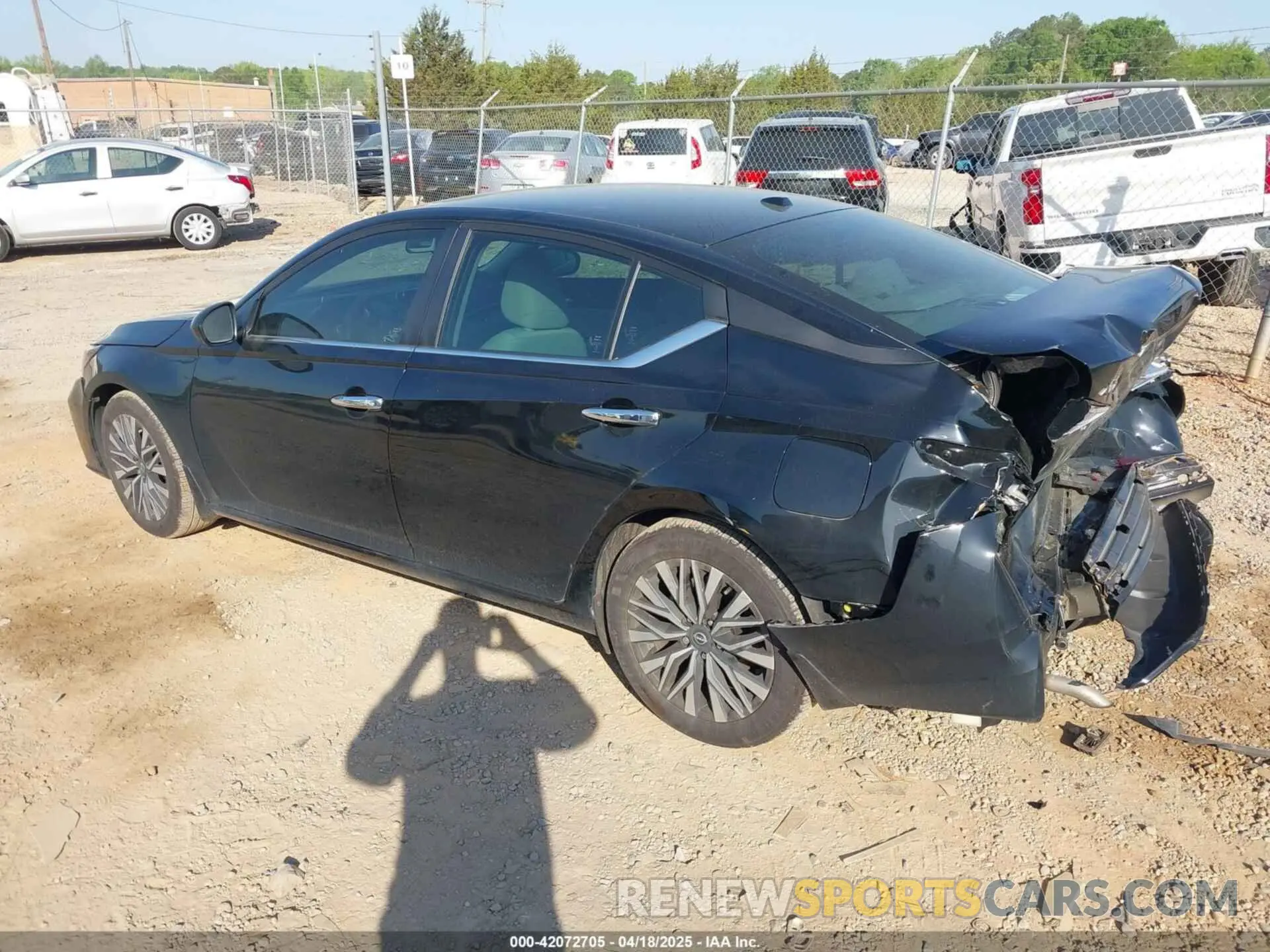 3 Photograph of a damaged car 1N4BL4DV9RN404028 NISSAN ALTIMA 2024