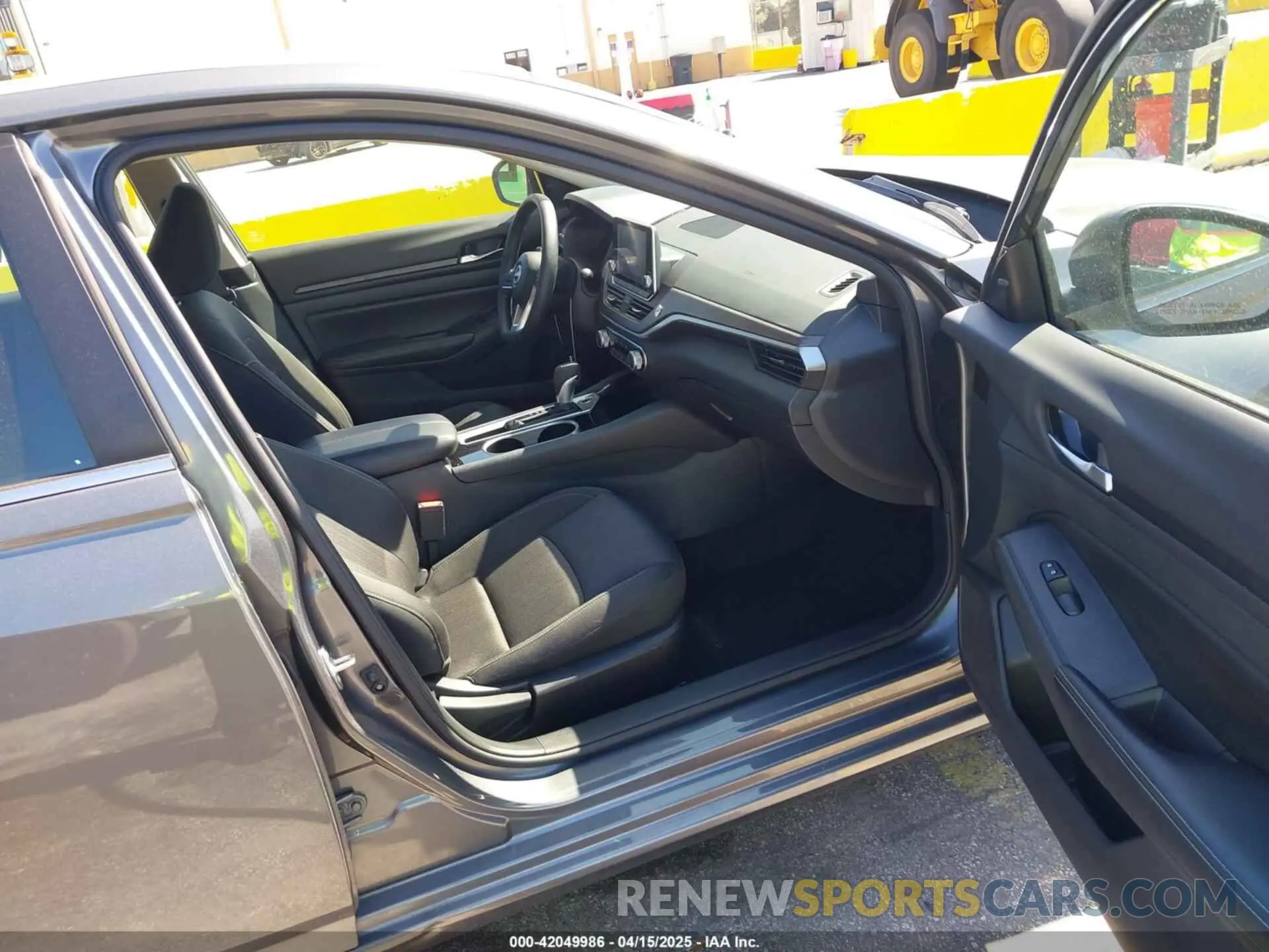 5 Photograph of a damaged car 1N4BL4DVXRN320168 NISSAN ALTIMA 2024