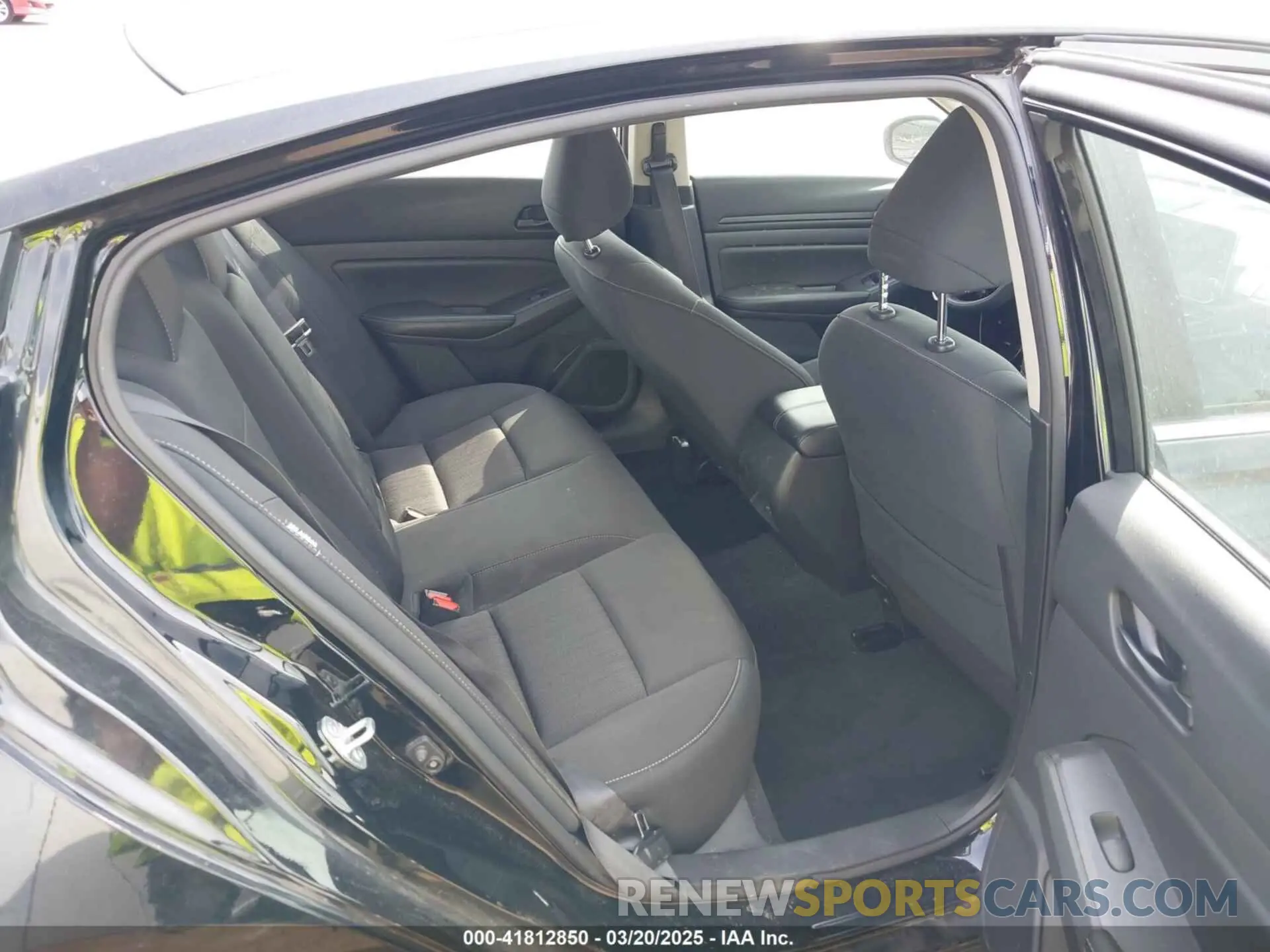 8 Photograph of a damaged car 1N4BL4DVXRN321854 NISSAN ALTIMA 2024