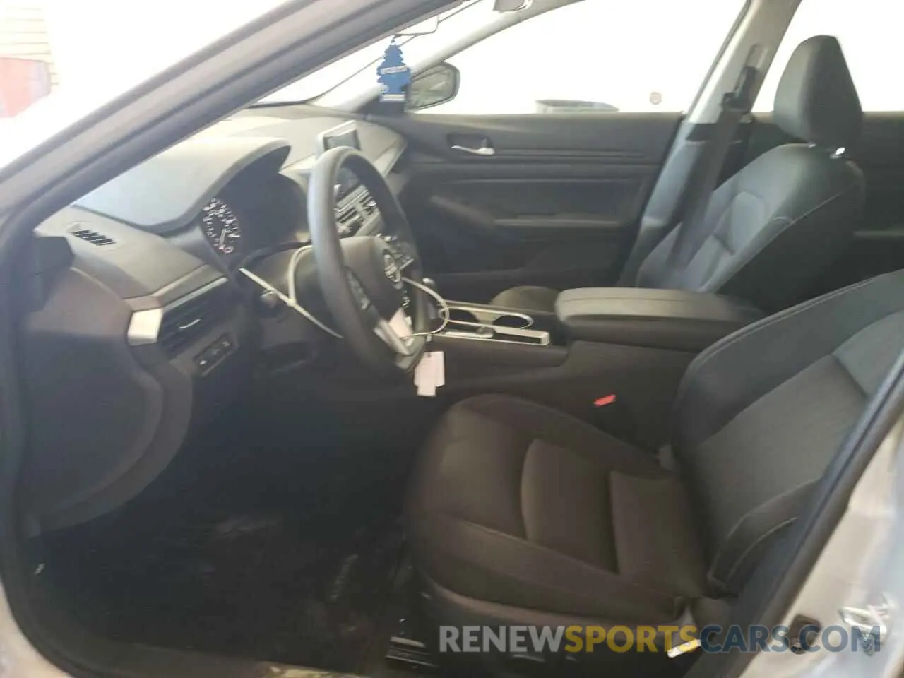 7 Photograph of a damaged car 1N4BL4DVXRN379124 NISSAN ALTIMA 2024