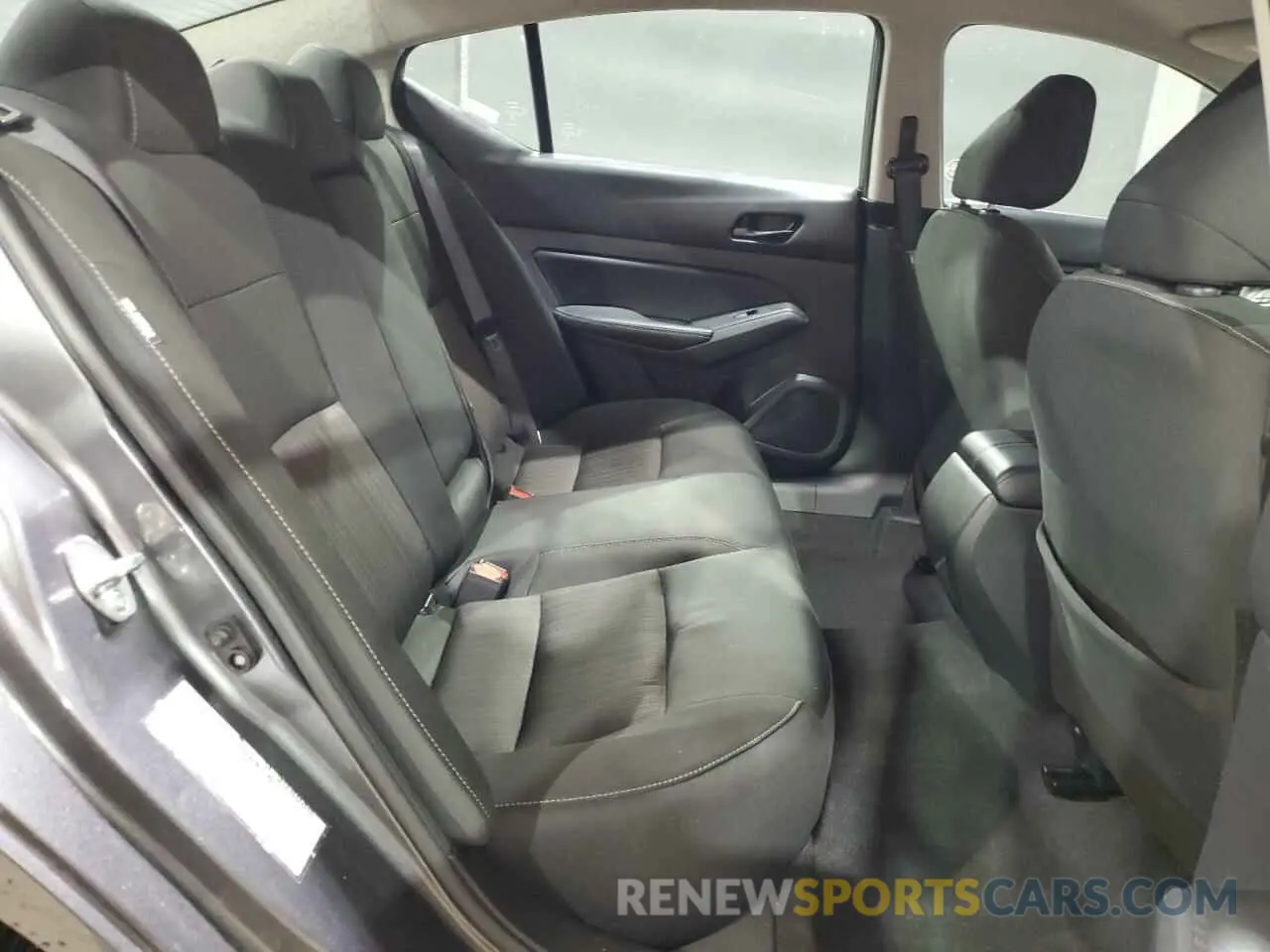 10 Photograph of a damaged car 1N4BL4DVXRN379687 NISSAN ALTIMA 2024