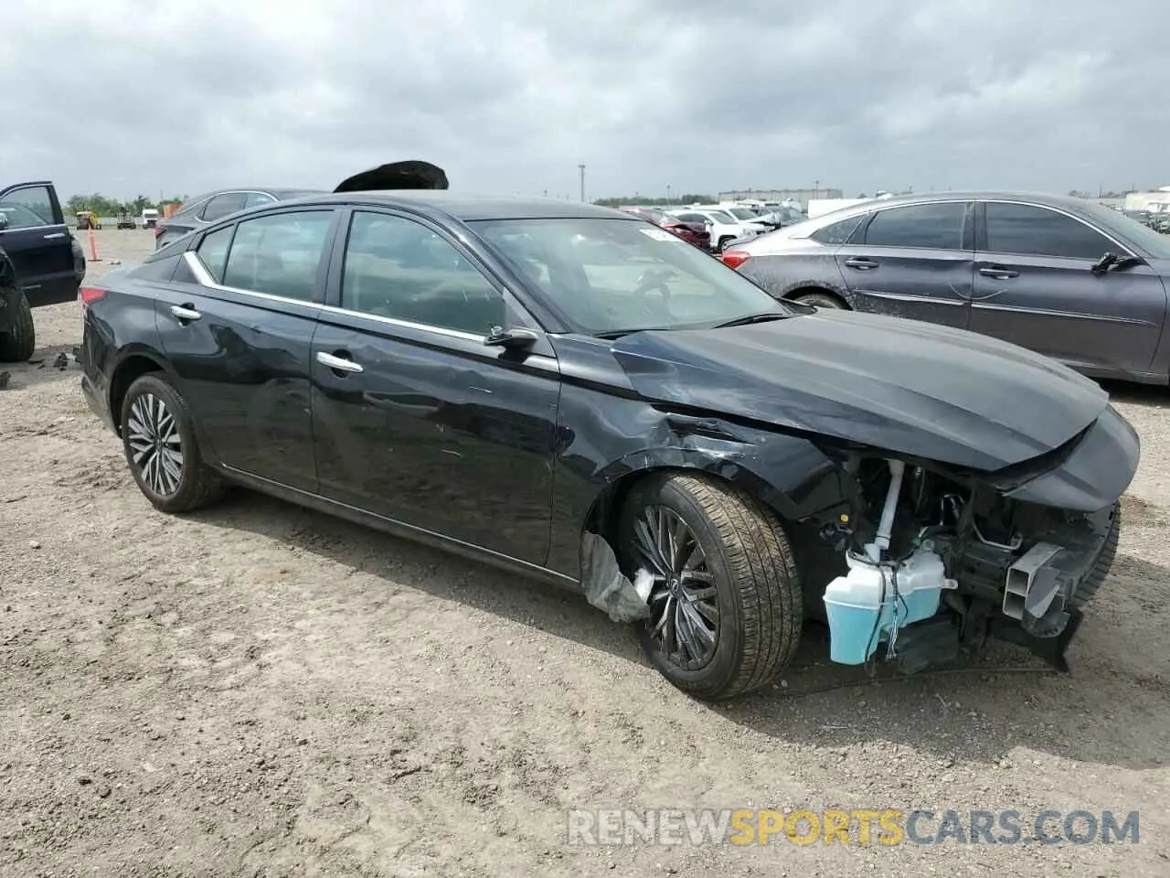 4 Photograph of a damaged car 1N4BL4DVXRN386333 NISSAN ALTIMA 2024