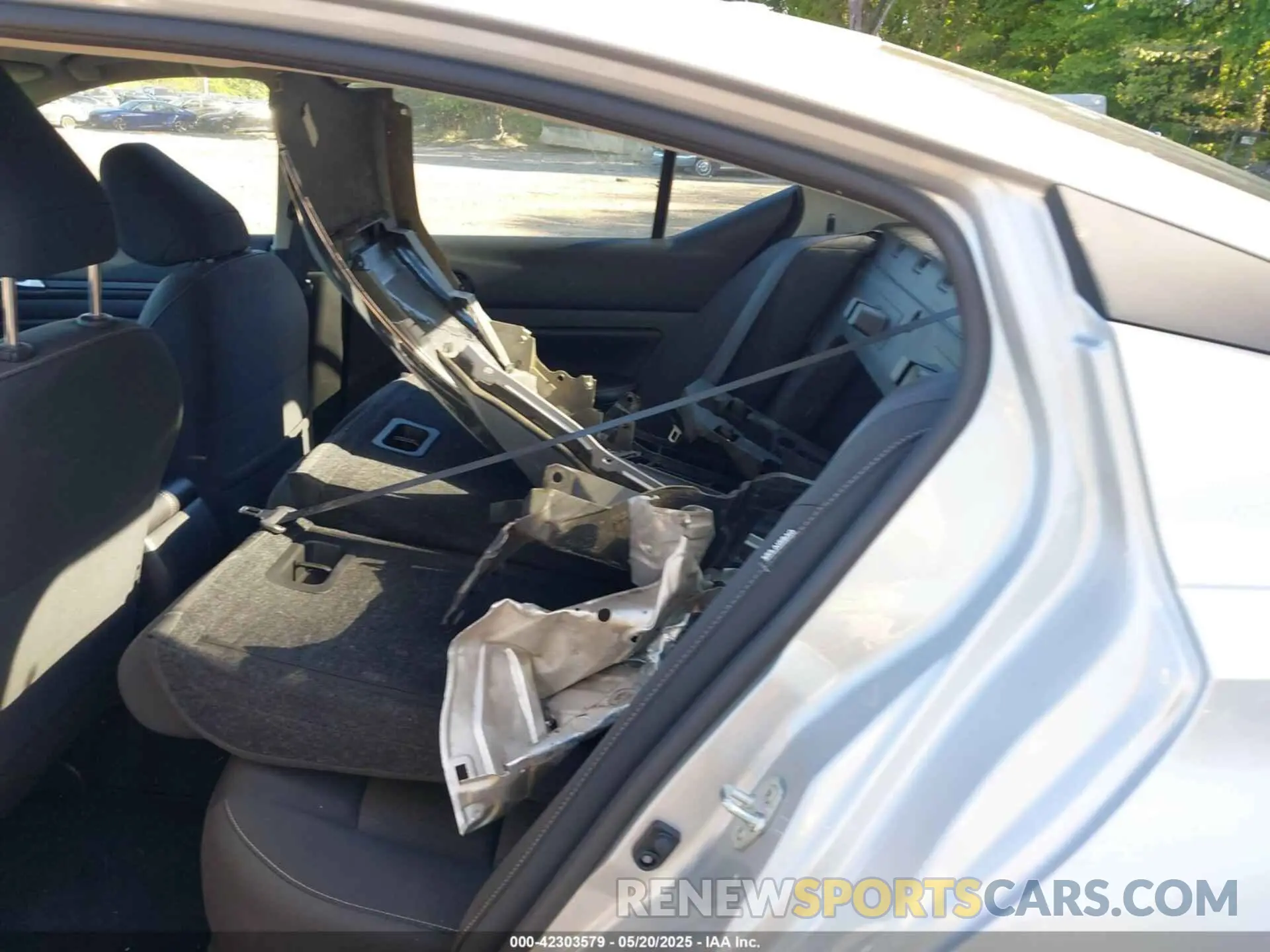 8 Photograph of a damaged car 1N4BL4DW1RN359417 NISSAN ALTIMA 2024