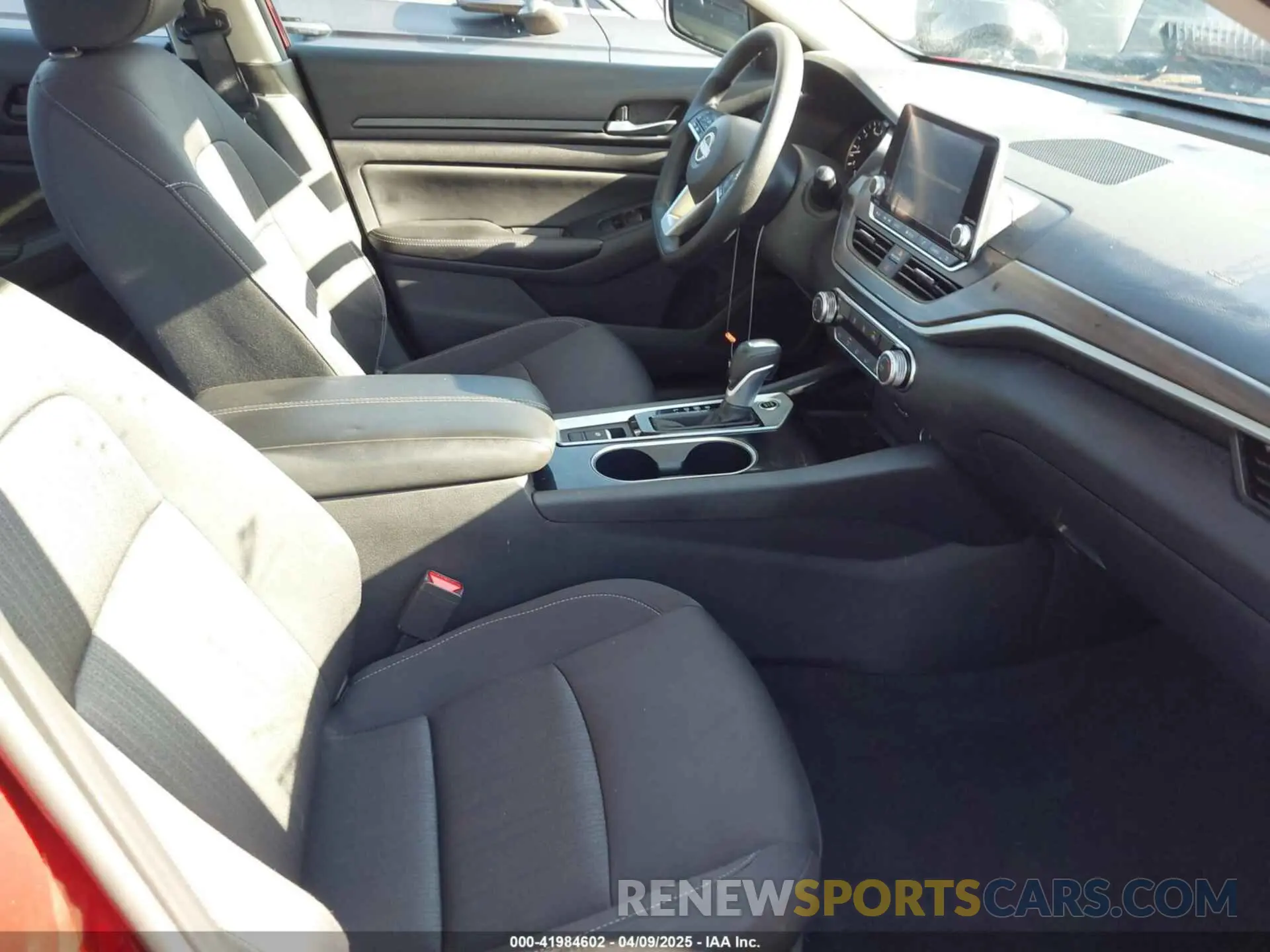 5 Photograph of a damaged car 1N4BL4DW2RN417180 NISSAN ALTIMA 2024