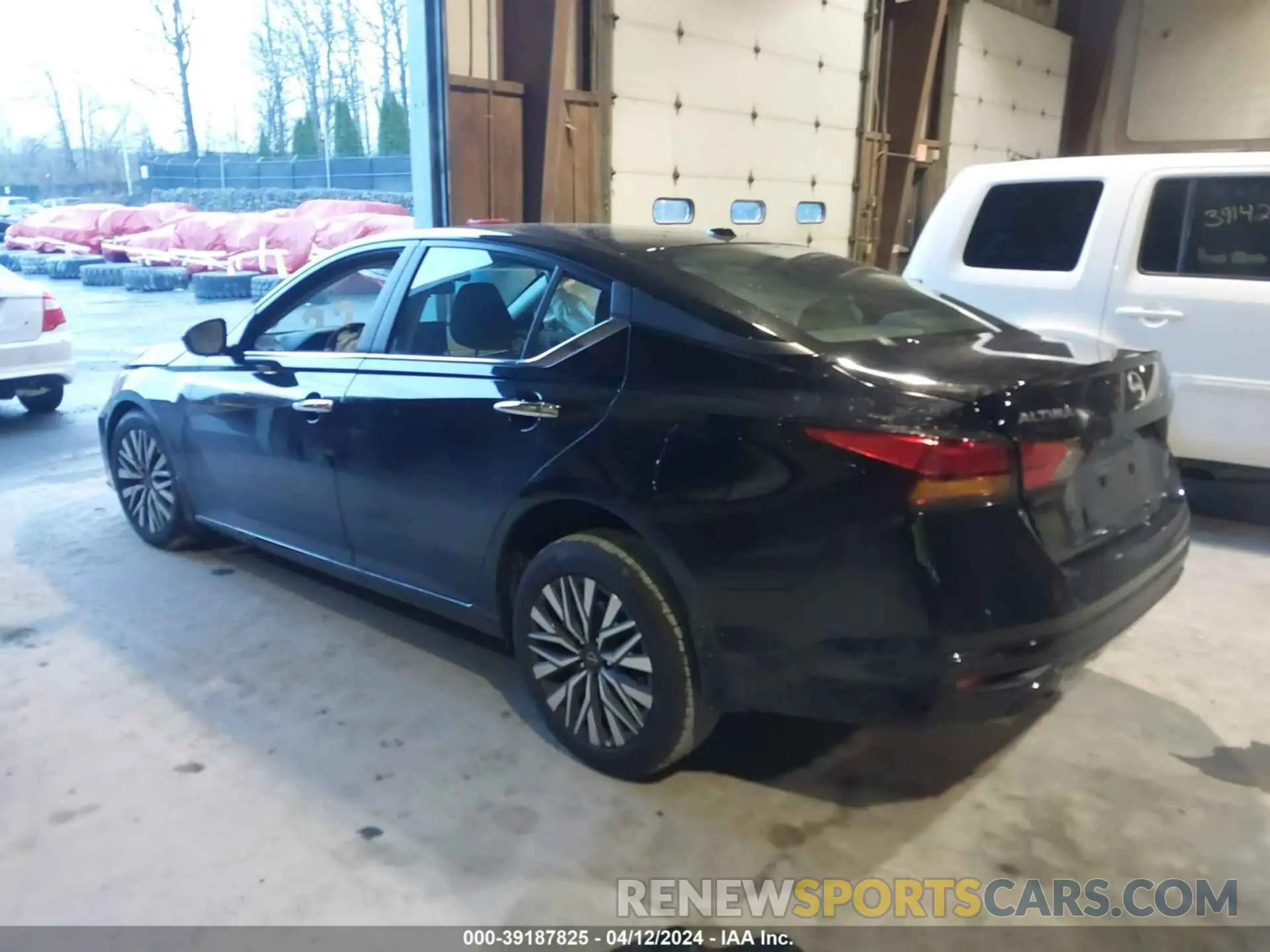3 Photograph of a damaged car 1N4BL4DW3RN341792 NISSAN ALTIMA 2024