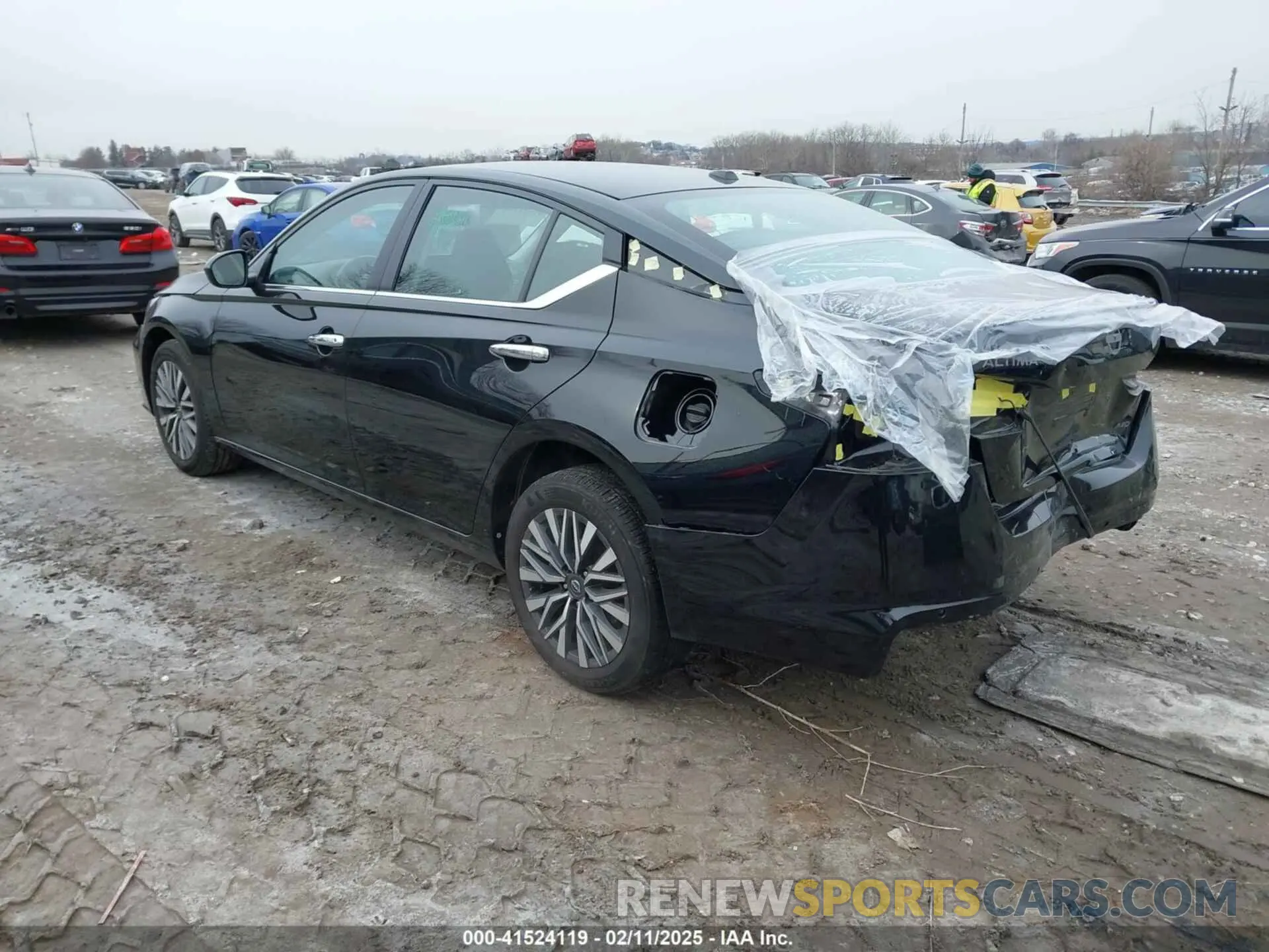 3 Photograph of a damaged car 1N4BL4DW4RN425717 NISSAN ALTIMA 2024