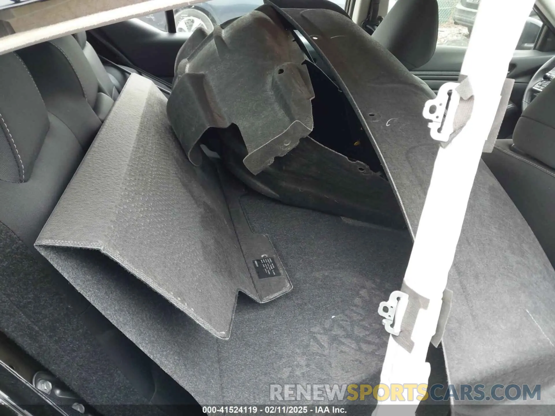 8 Photograph of a damaged car 1N4BL4DW4RN425717 NISSAN ALTIMA 2024