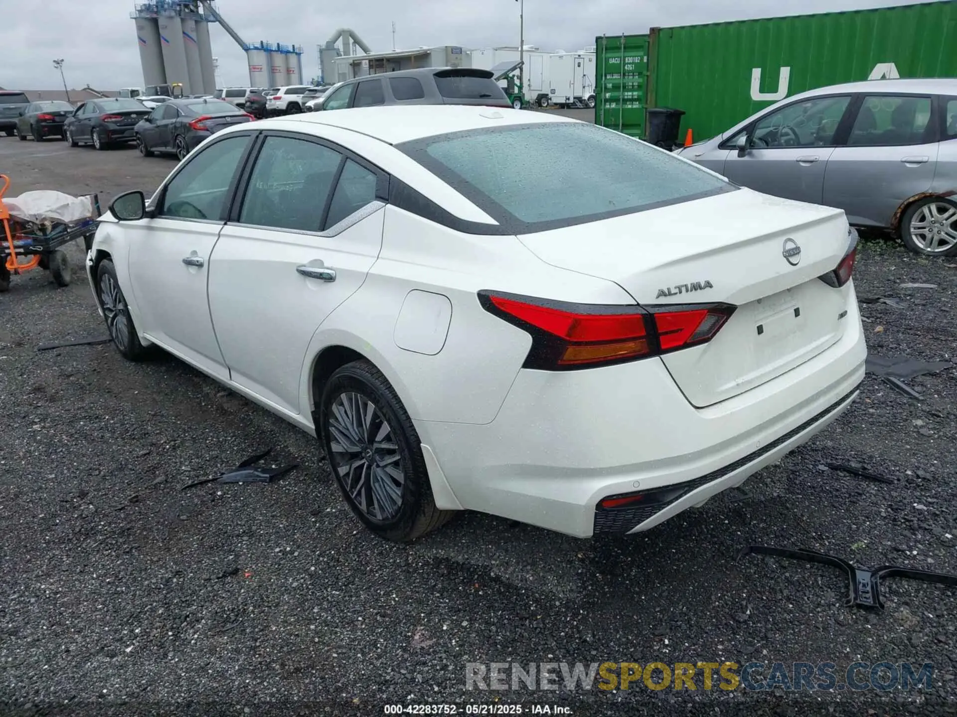 3 Photograph of a damaged car 1N4BL4DW5RN386605 NISSAN ALTIMA 2024