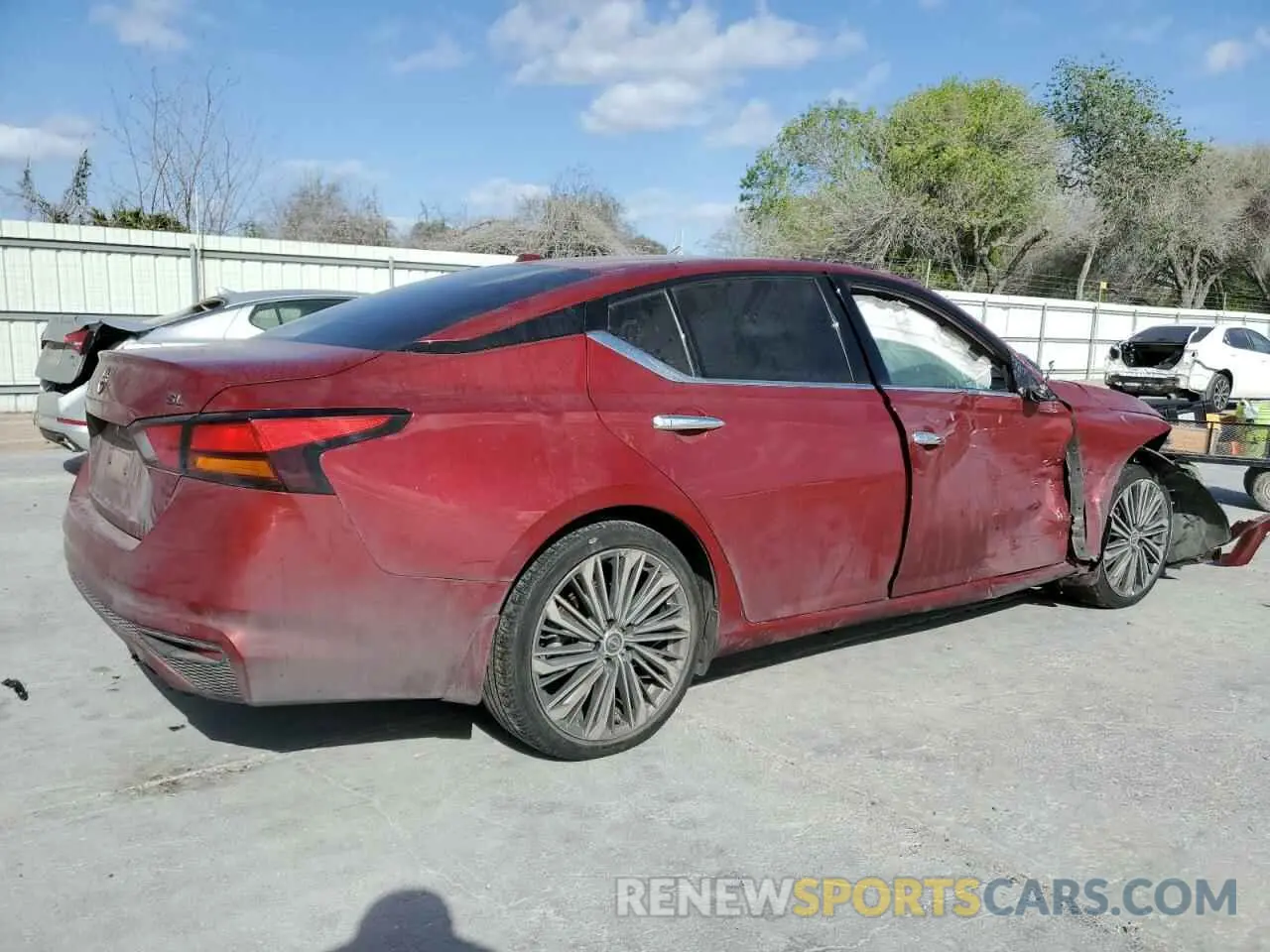 3 Photograph of a damaged car 1N4BL4EV0RN348639 NISSAN ALTIMA 2024