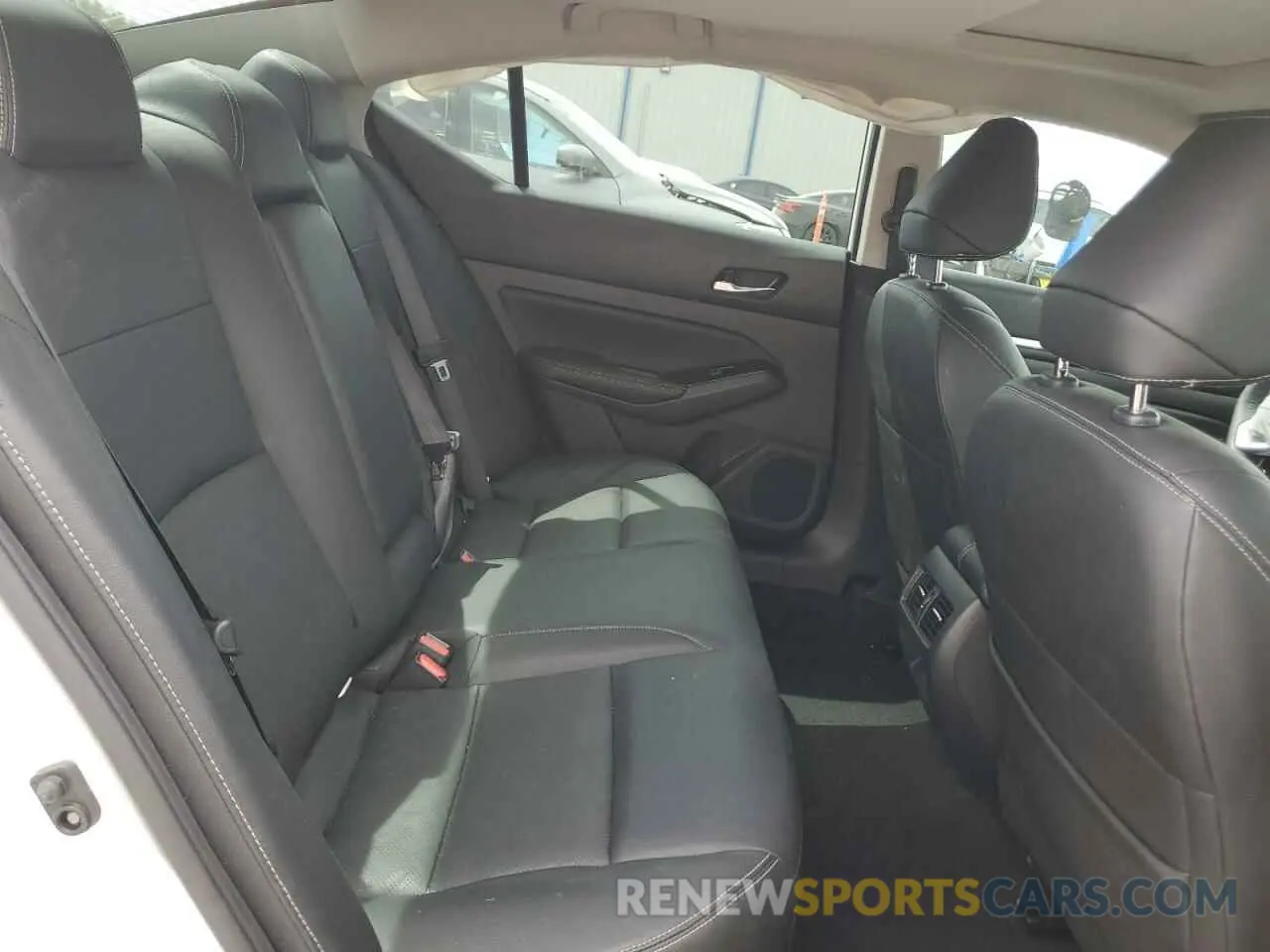 10 Photograph of a damaged car 1N4BL4EV1RN325614 NISSAN ALTIMA 2024