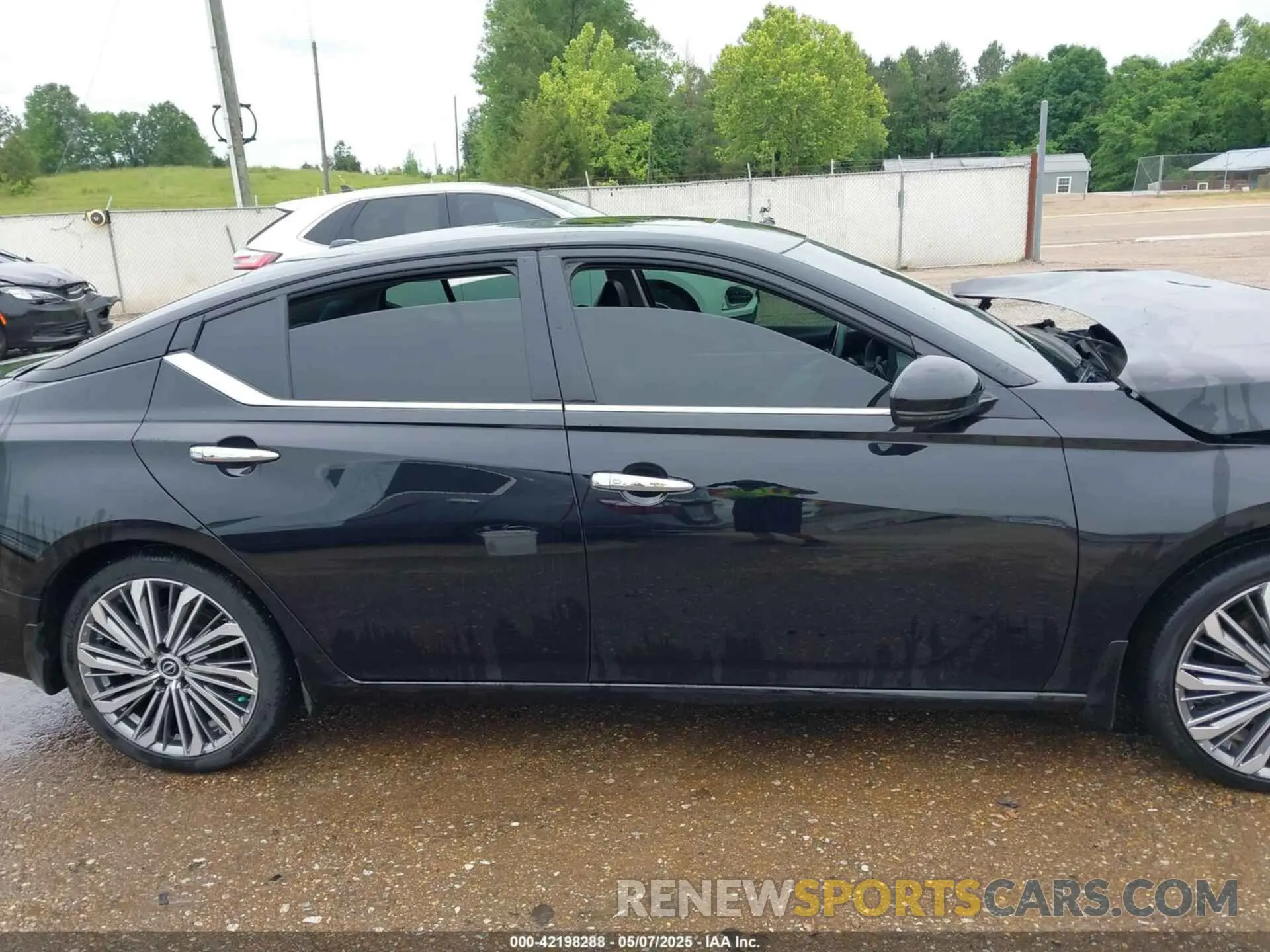 13 Photograph of a damaged car 1N4BL4EV3RN356816 NISSAN ALTIMA 2024
