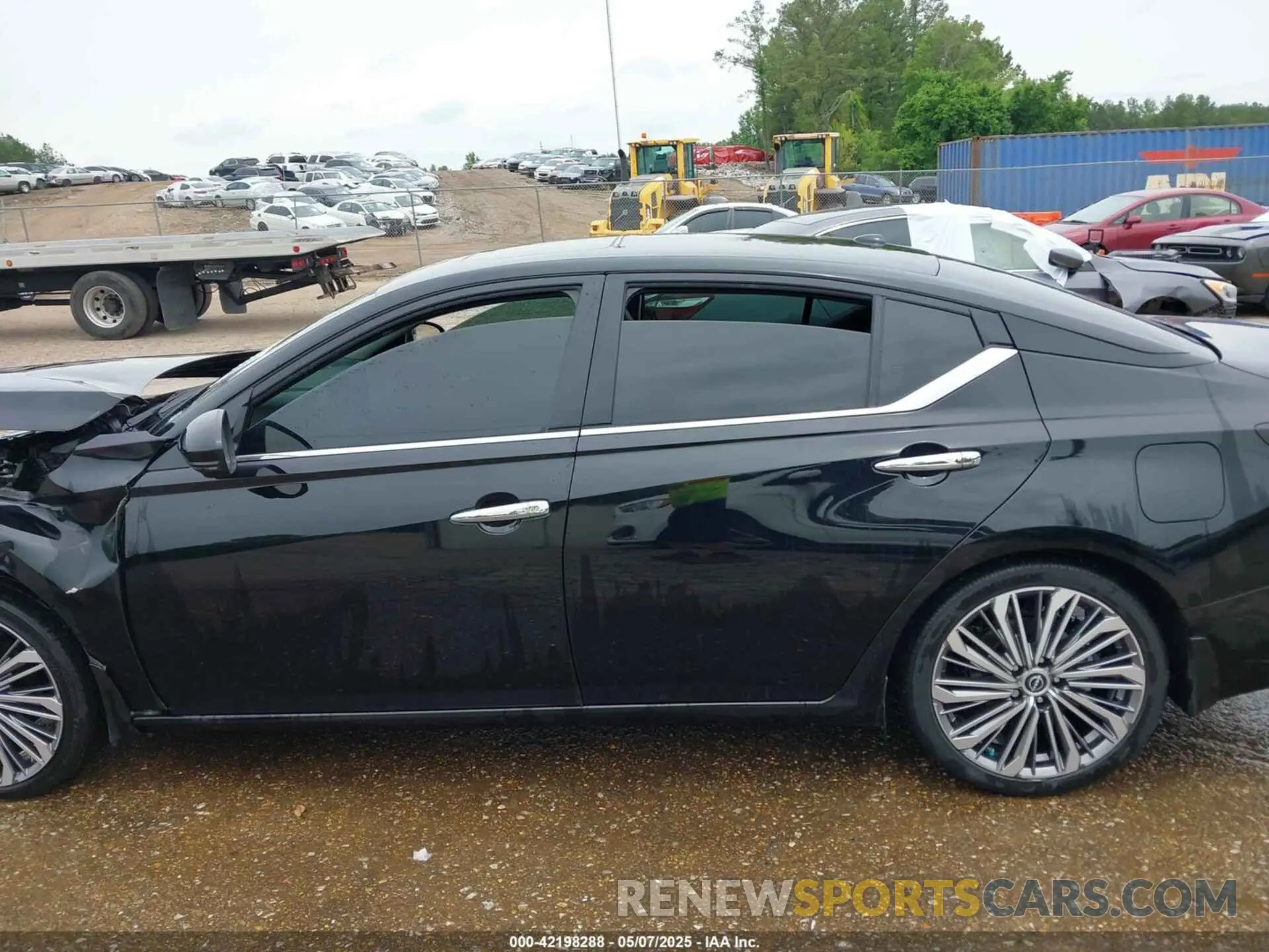 14 Photograph of a damaged car 1N4BL4EV3RN356816 NISSAN ALTIMA 2024