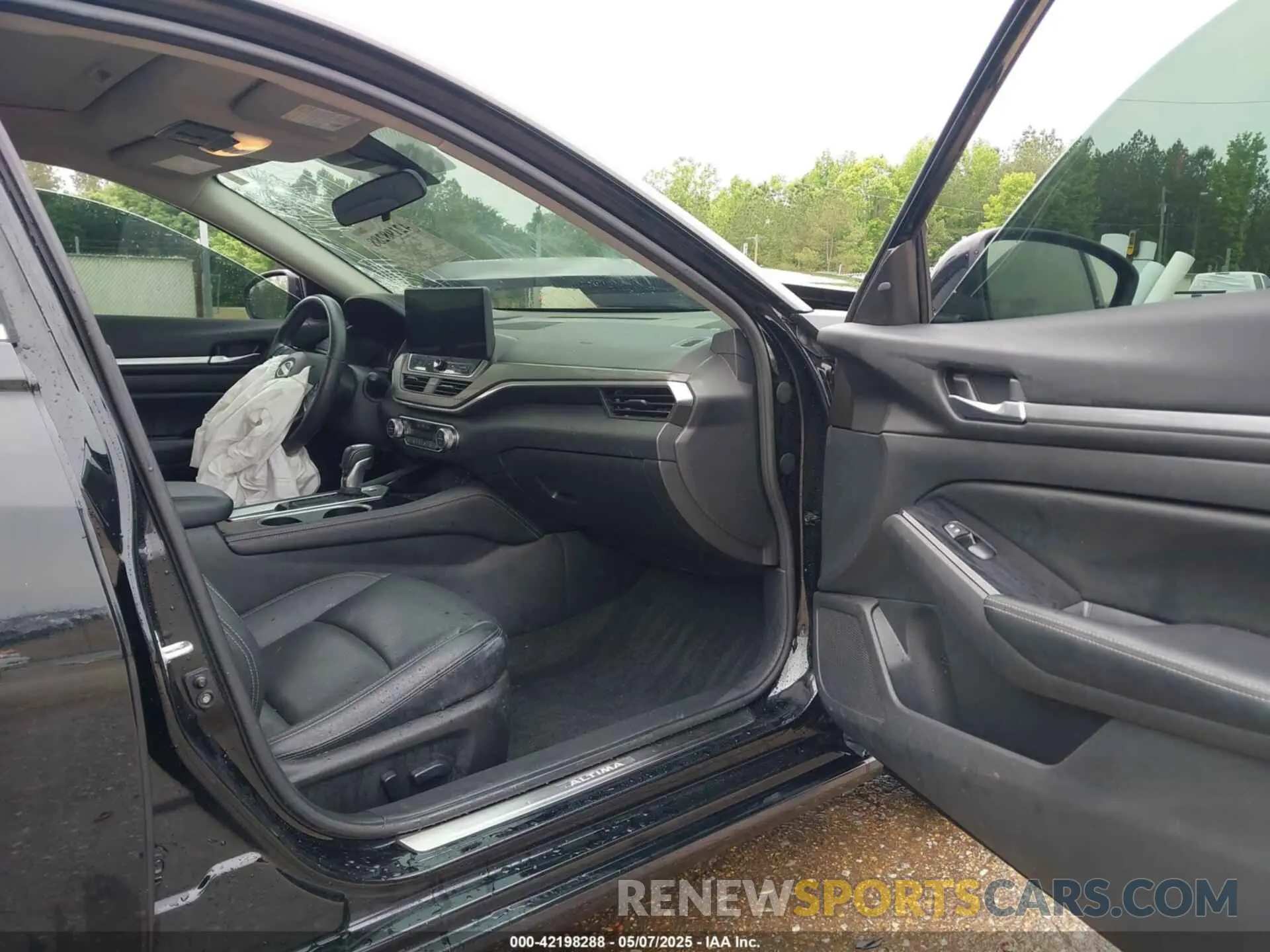 5 Photograph of a damaged car 1N4BL4EV3RN356816 NISSAN ALTIMA 2024
