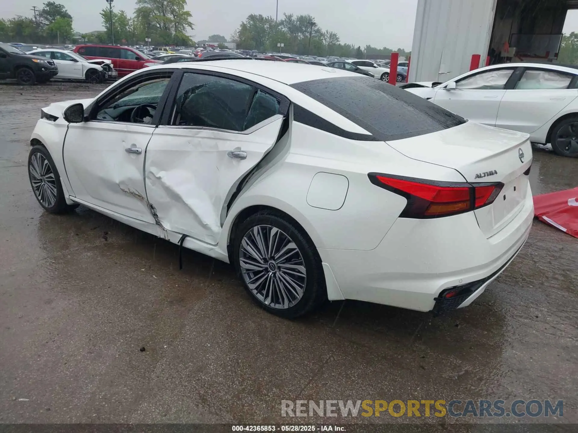 3 Photograph of a damaged car 1N4BL4EV4RN434097 NISSAN ALTIMA 2024