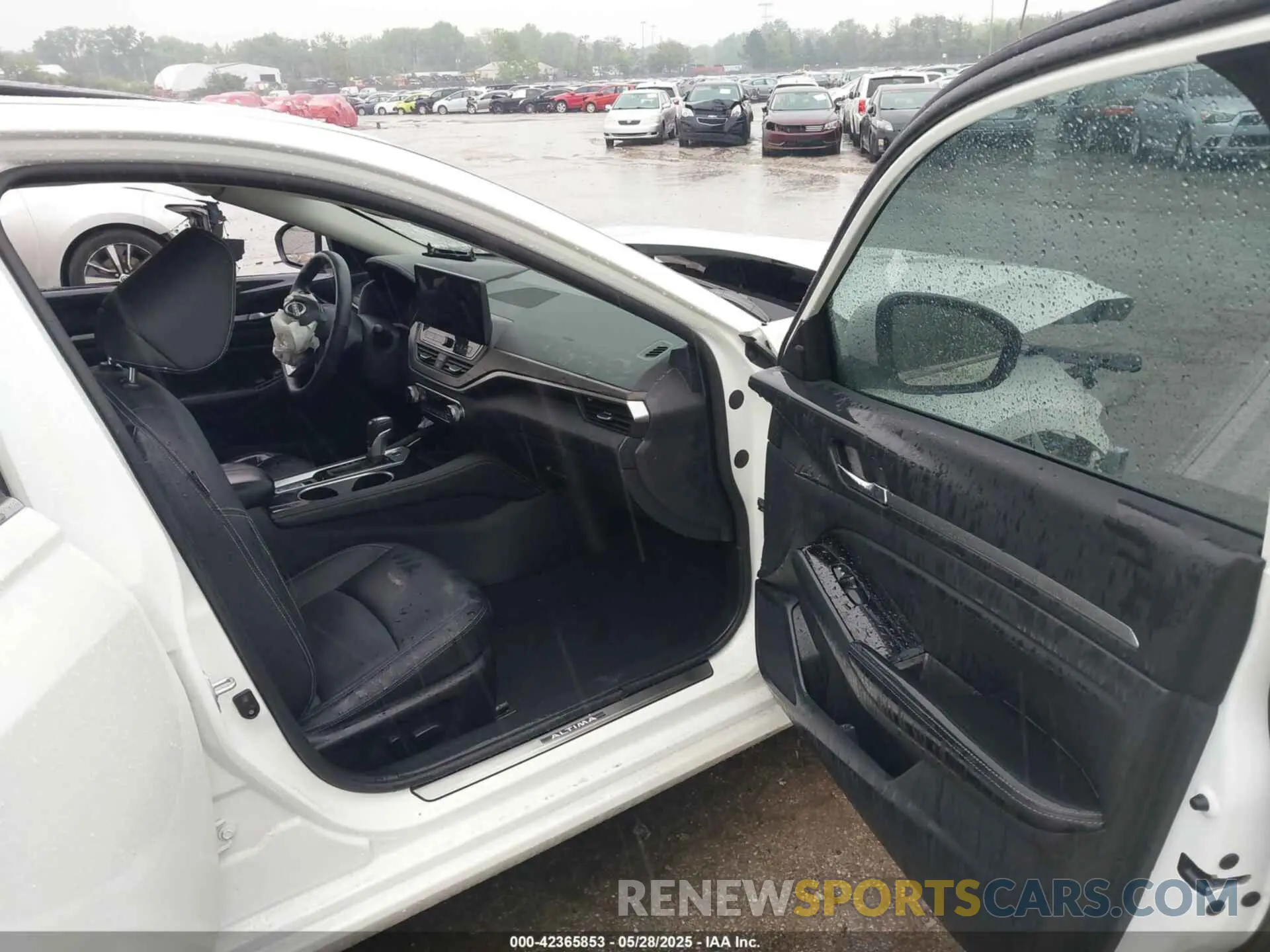 5 Photograph of a damaged car 1N4BL4EV4RN434097 NISSAN ALTIMA 2024