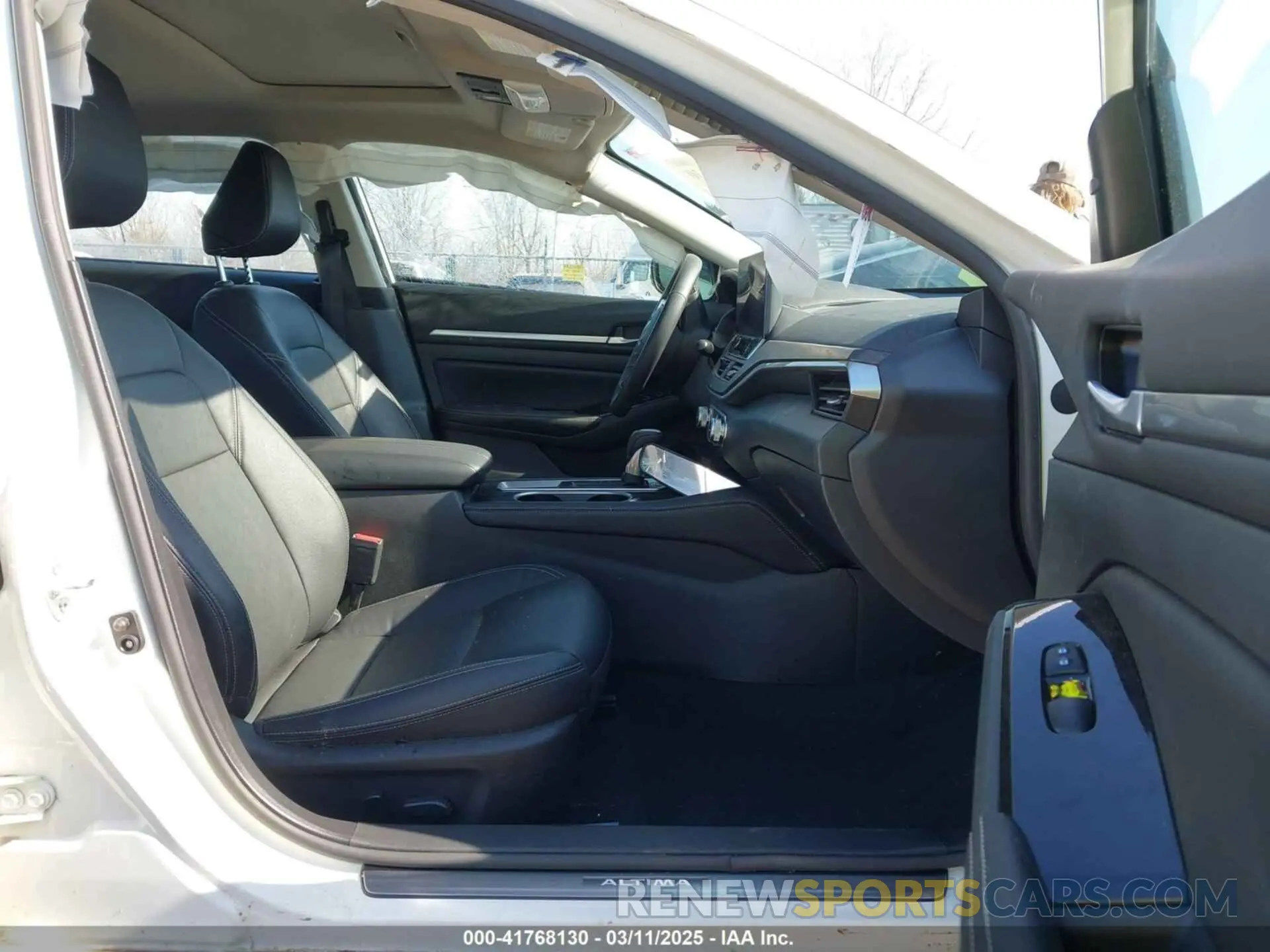 5 Photograph of a damaged car 1N4BL4EV6RN355790 NISSAN ALTIMA 2024