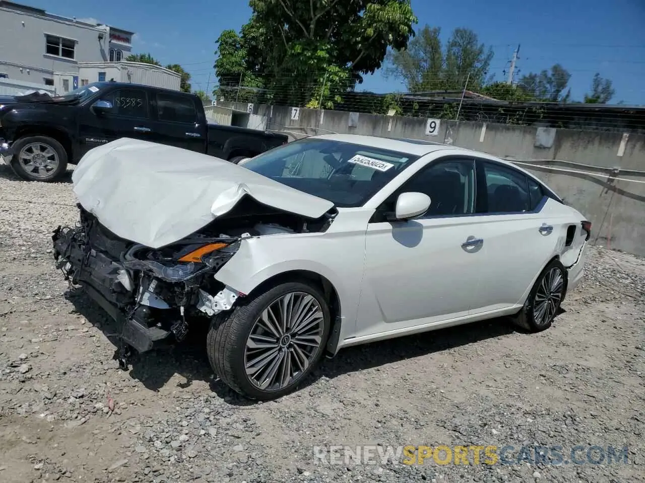 1 Photograph of a damaged car 1N4BL4EV7RN313984 NISSAN ALTIMA 2024