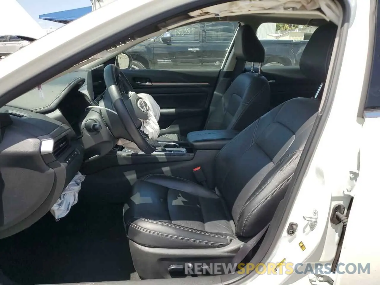 7 Photograph of a damaged car 1N4BL4EV7RN313984 NISSAN ALTIMA 2024