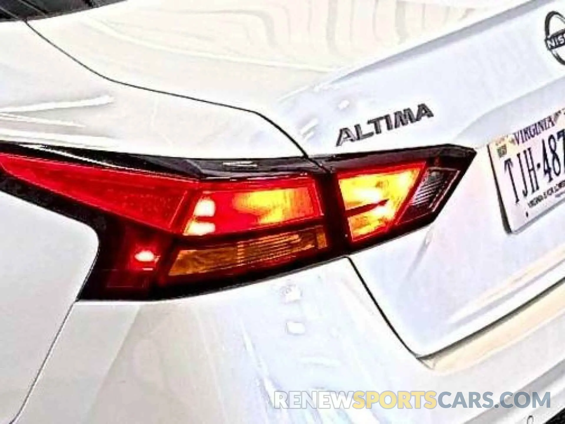 22 Photograph of a damaged car 1N4BL4EV8RN381467 NISSAN ALTIMA 2024