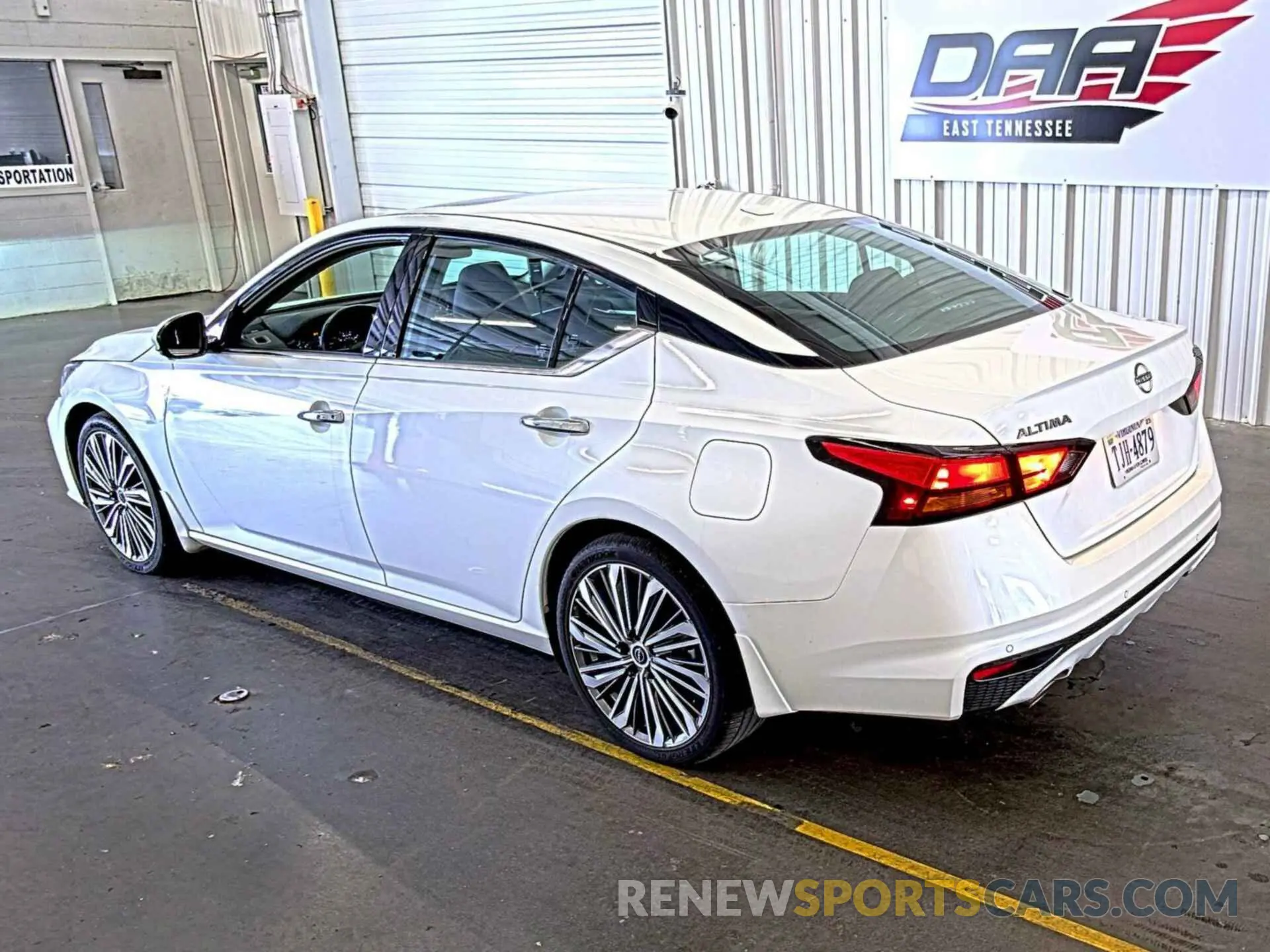 4 Photograph of a damaged car 1N4BL4EV8RN381467 NISSAN ALTIMA 2024