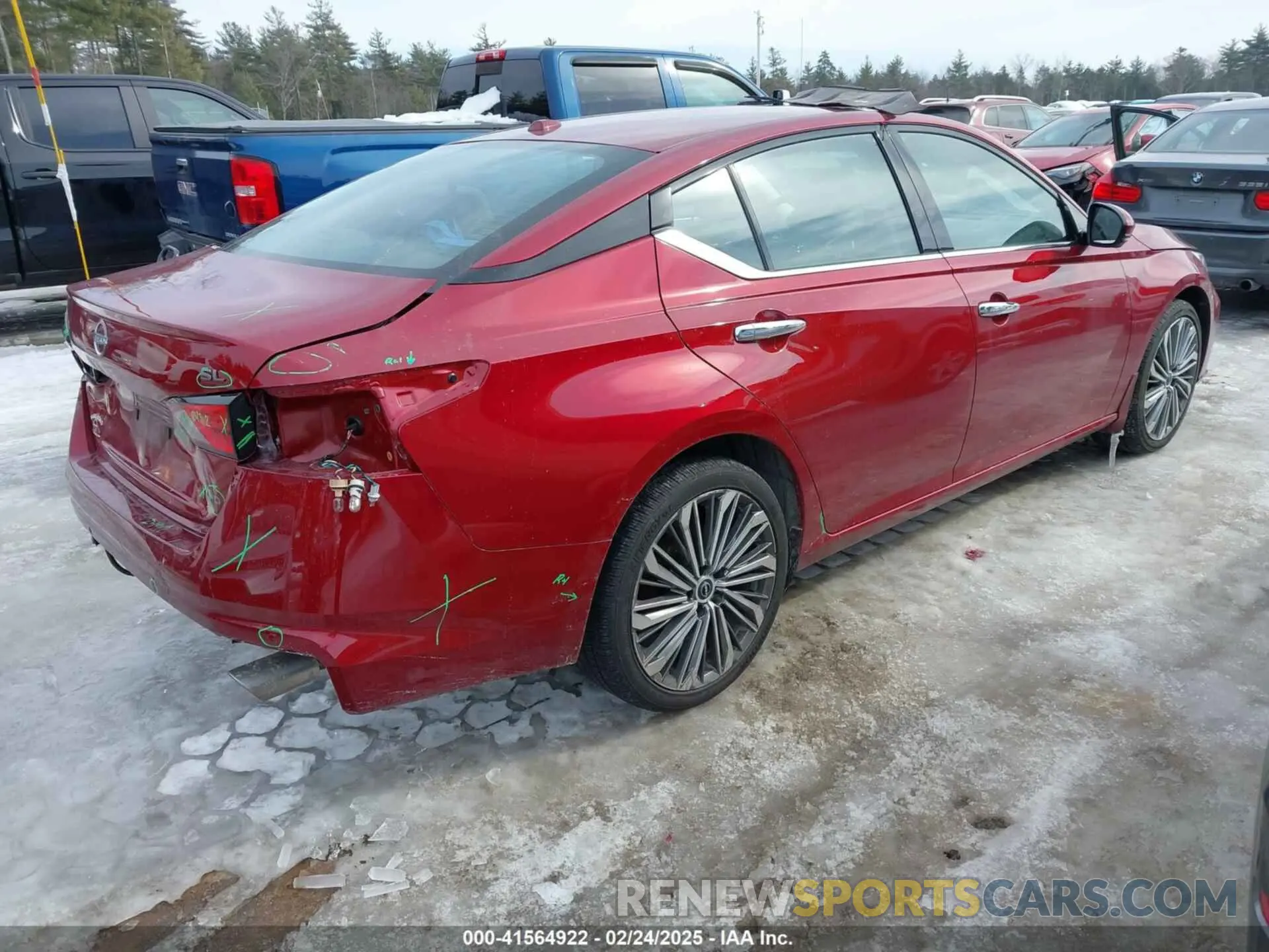 4 Photograph of a damaged car 1N4BL4EW2RN306563 NISSAN ALTIMA 2024