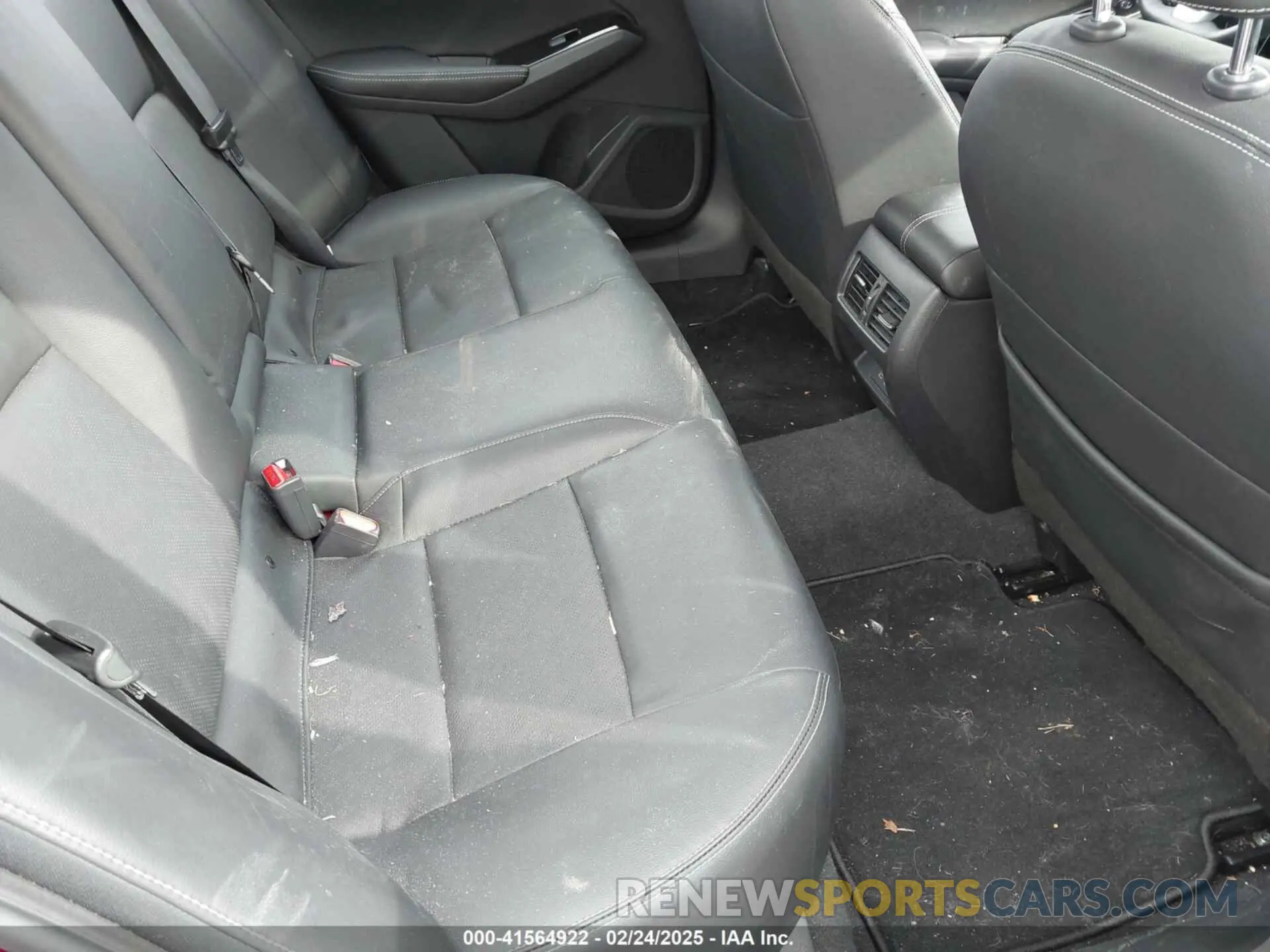 8 Photograph of a damaged car 1N4BL4EW2RN306563 NISSAN ALTIMA 2024