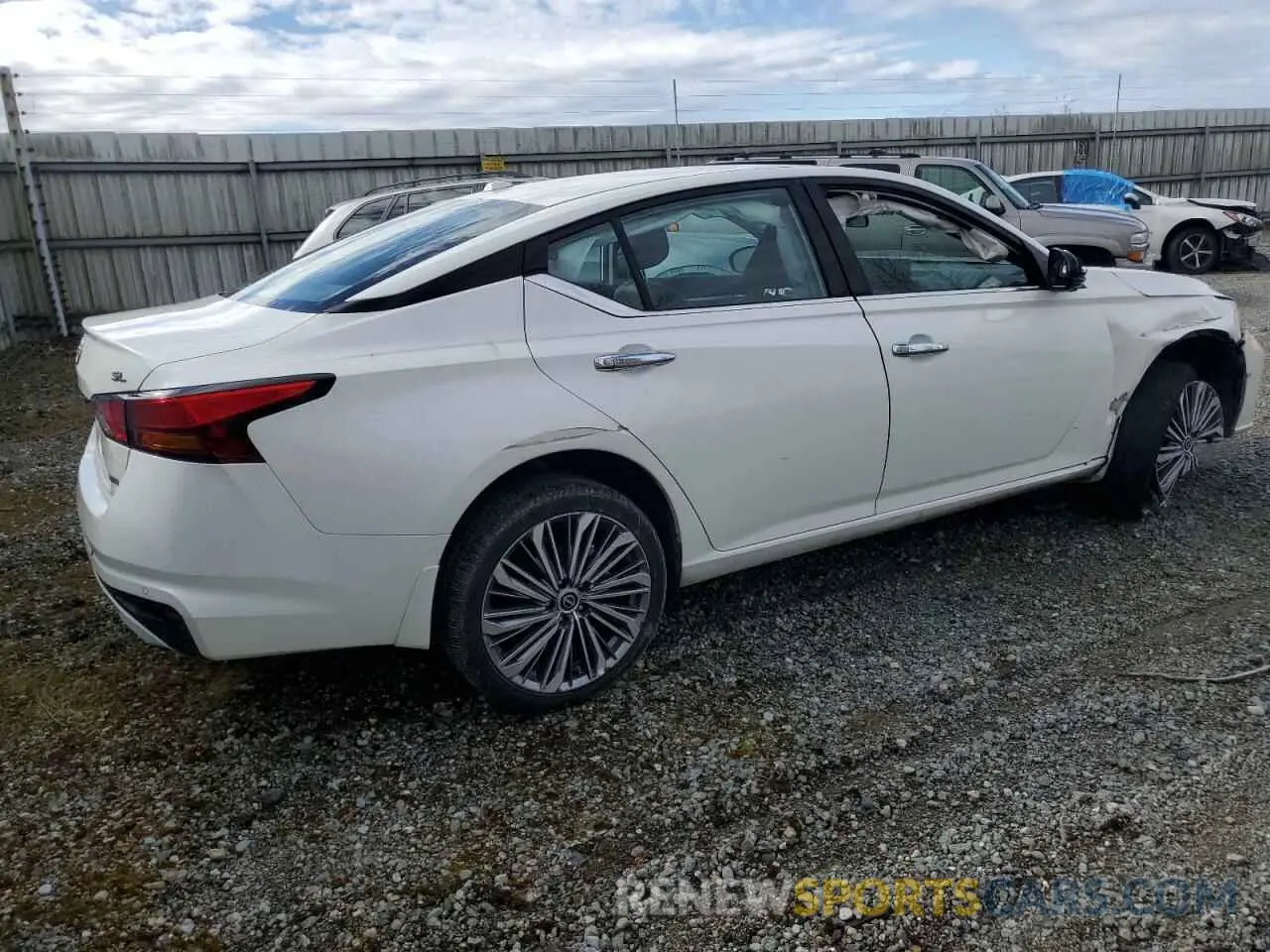 3 Photograph of a damaged car 1N4BL4EW3RN389517 NISSAN ALTIMA 2024