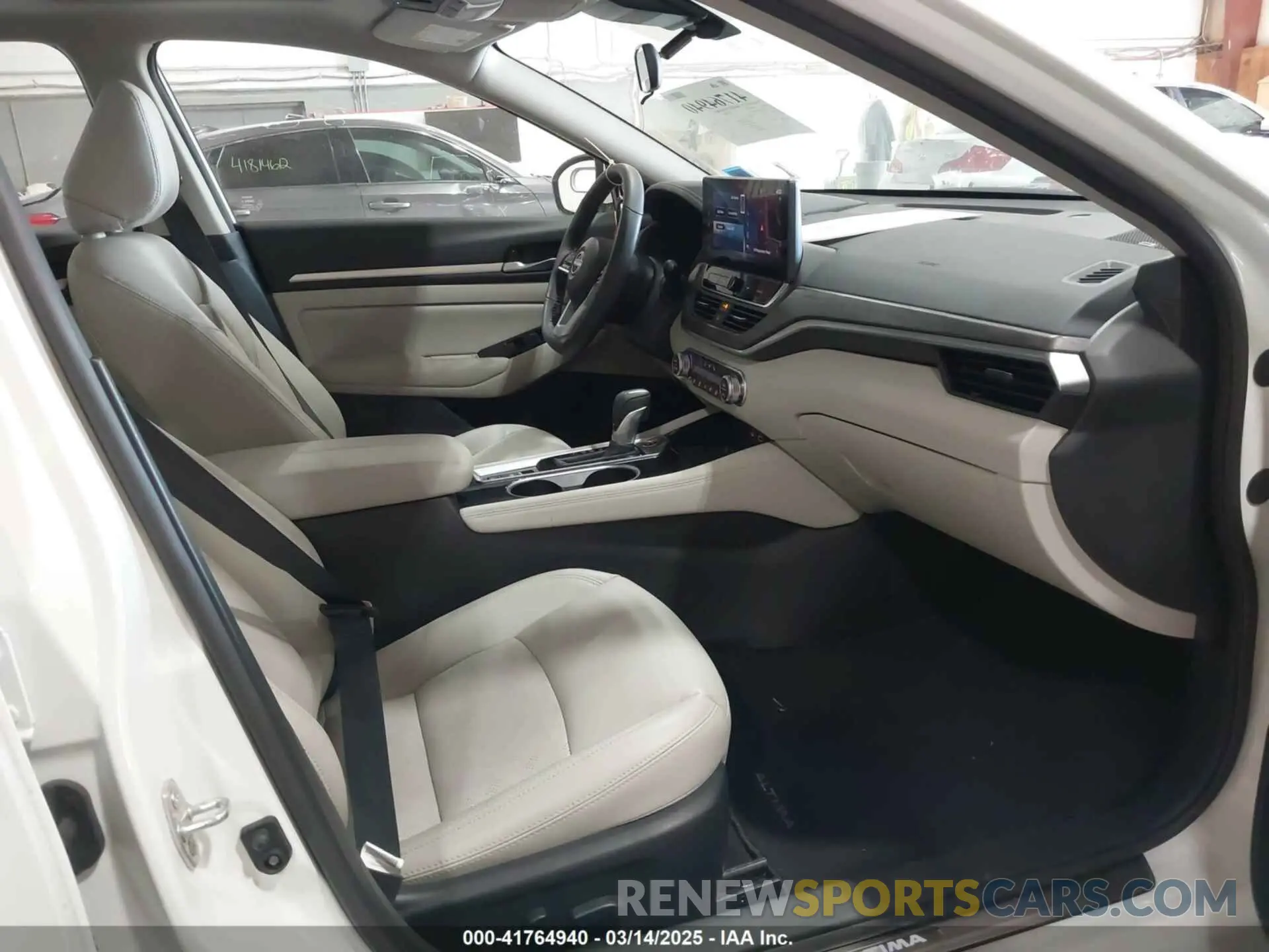 5 Photograph of a damaged car 1N4BL4EW3RN414447 NISSAN ALTIMA 2024