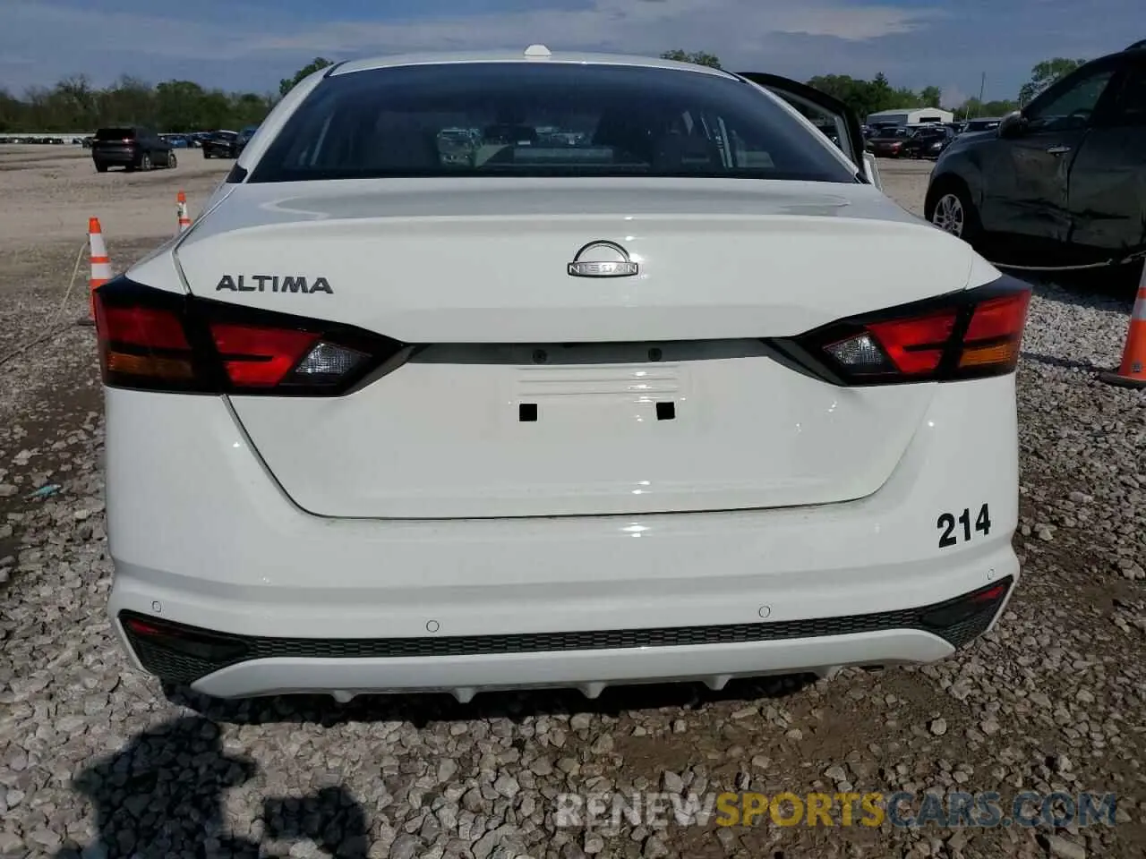 6 Photograph of a damaged car 1N4BL4BV0SN356394 NISSAN ALTIMA 2025
