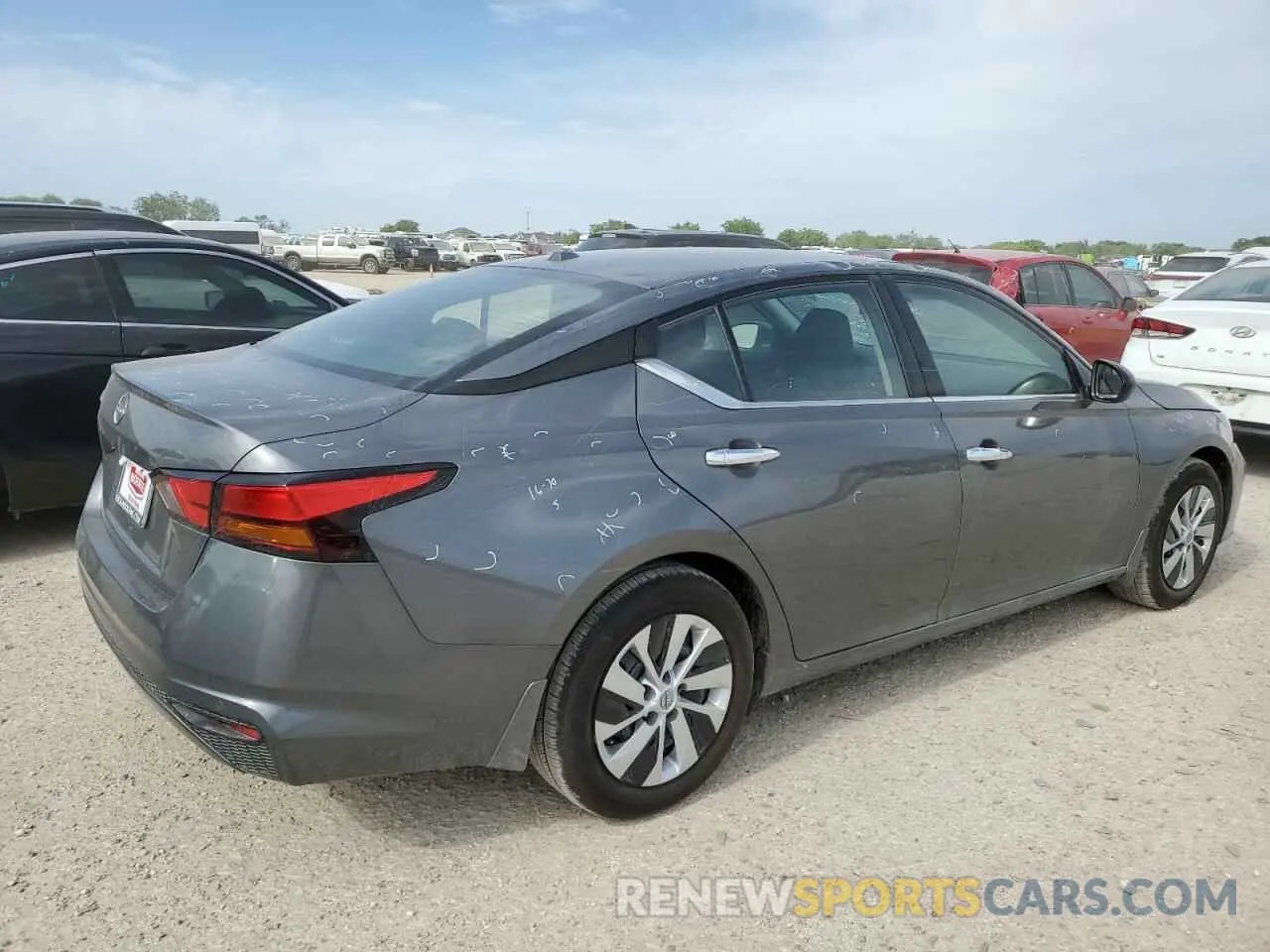 3 Photograph of a damaged car 1N4BL4BV1SN341256 NISSAN ALTIMA 2025