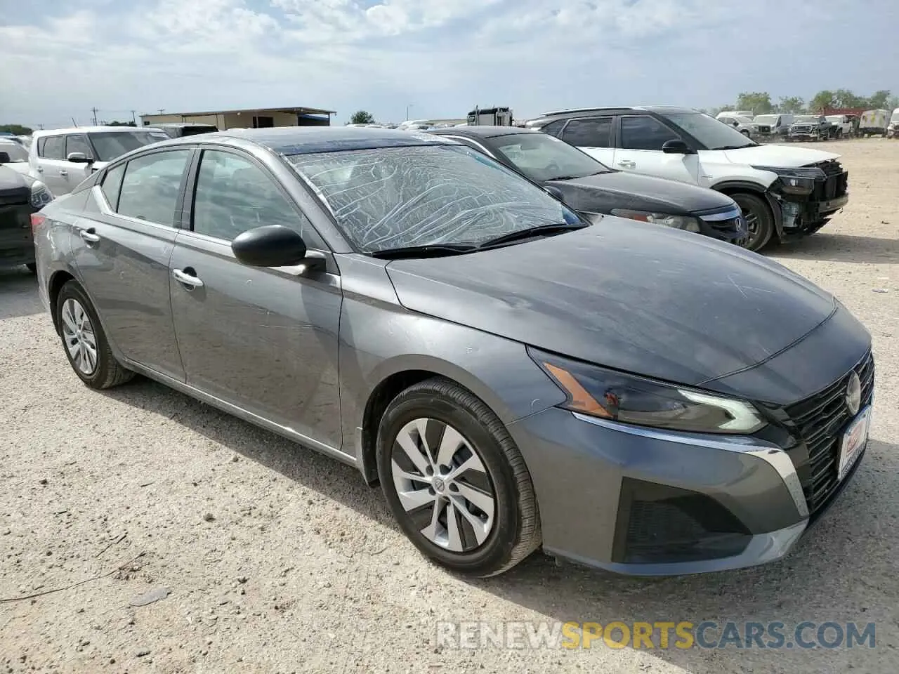 4 Photograph of a damaged car 1N4BL4BV1SN341256 NISSAN ALTIMA 2025